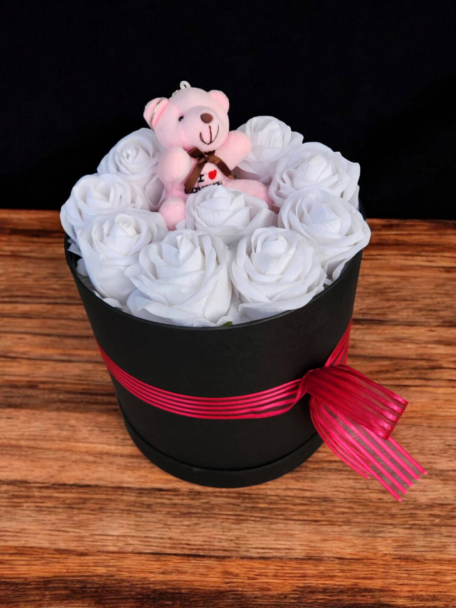 Silindir Kutuda Yapay Kadife Gül Ve Lüks Ayıcık Doğum Günü Sevgiliye Özel Gün Hediyesi