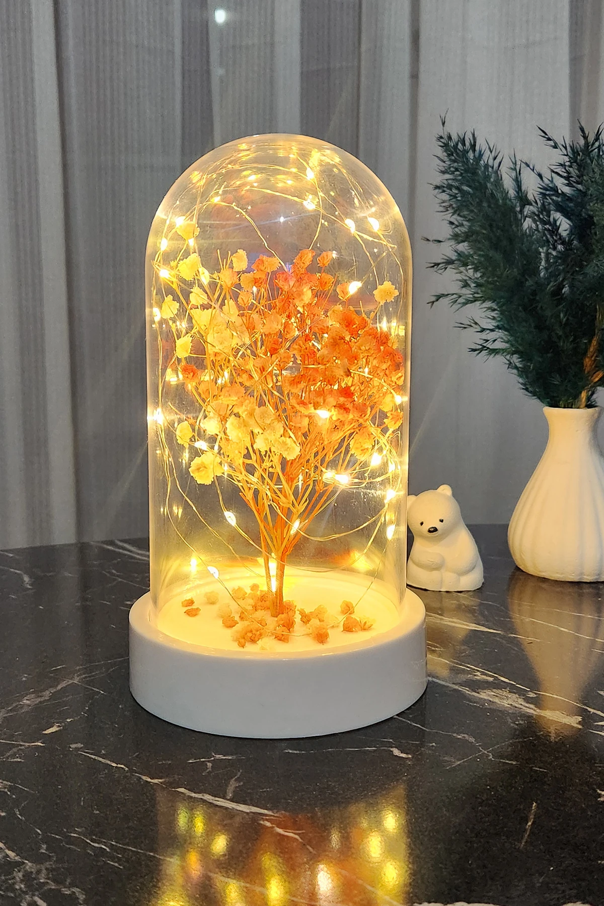 Beyaz Tabanlı Ledli Sevgililer Günü Sonbahar Kış Temalı Cipsolu Solmayan Çiçekli Fanus