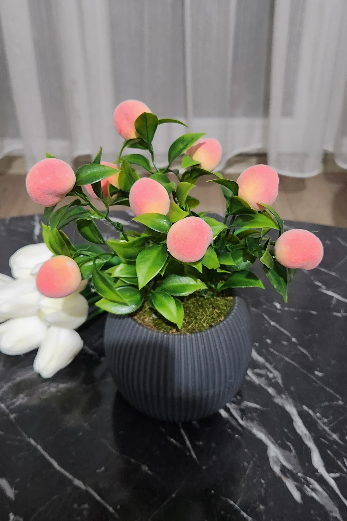 Antrasit Saksıda 8-9 Meyveli Yapay Şeftali Ağacı