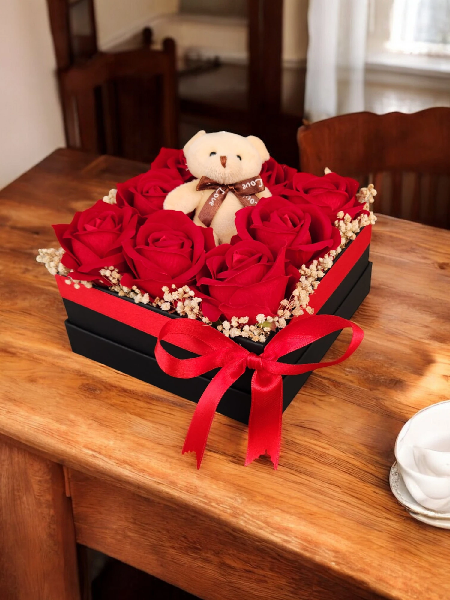 Kare Kutuda Yapay Gül Ayıcık Hediye Kutusu Sevgiliye Doğum Günü Özel Gün Hediyesi