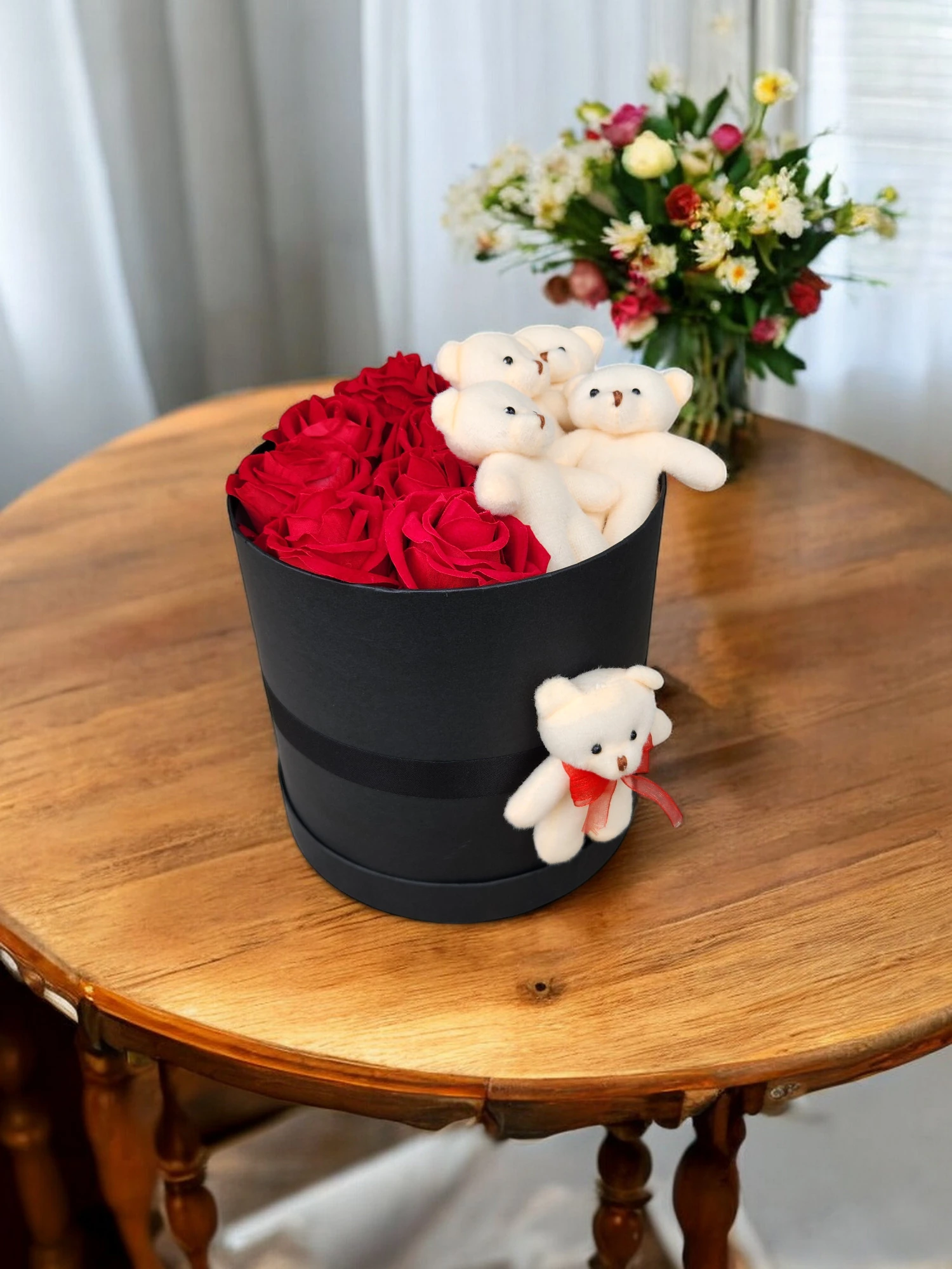 Sevgililer Günü Hediyesi Doğum Günü Büyük Kutuda Yapay Kadife Kırmızı Gül Tatlı Ayıcık