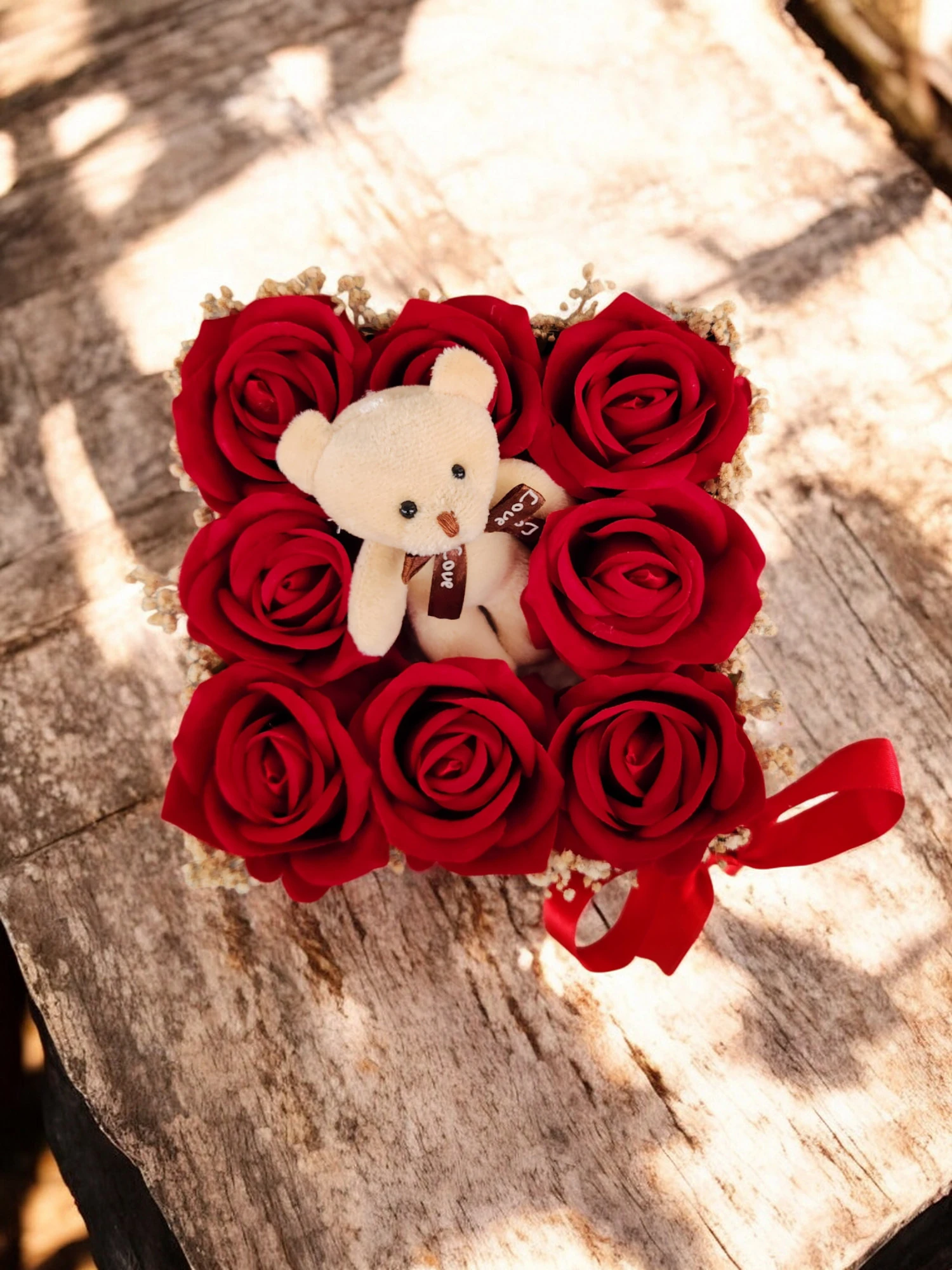 Kare Kutuda Yapay Gül Ayıcık Hediye Kutusu Sevgiliye Doğum Günü Özel Gün Hediyesi