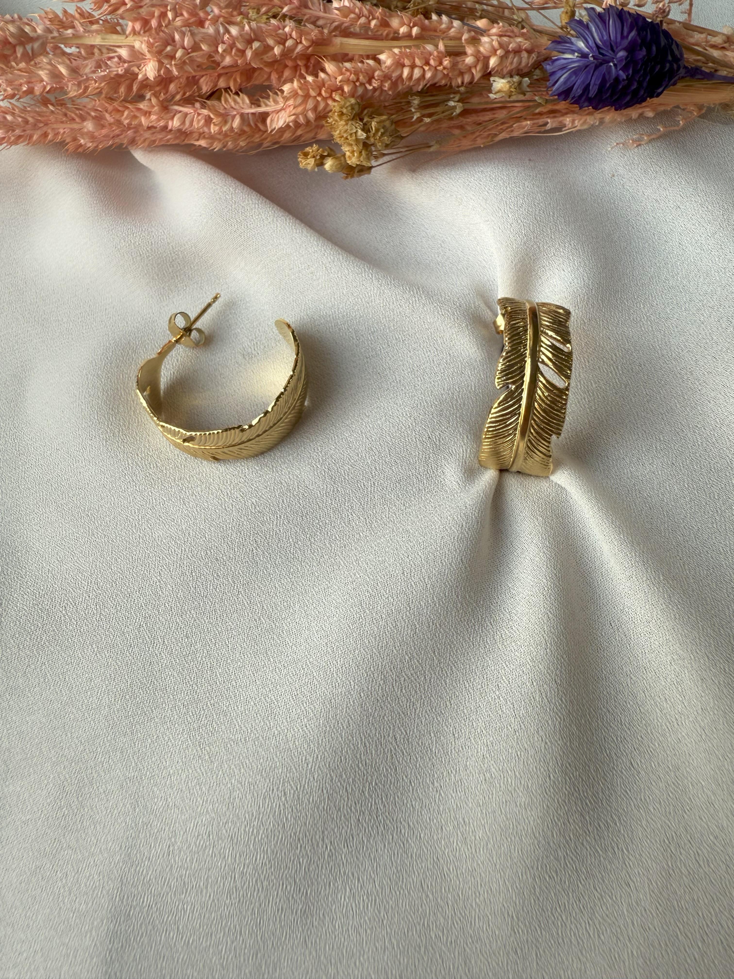 Metal Kuş Tüyü Küpe