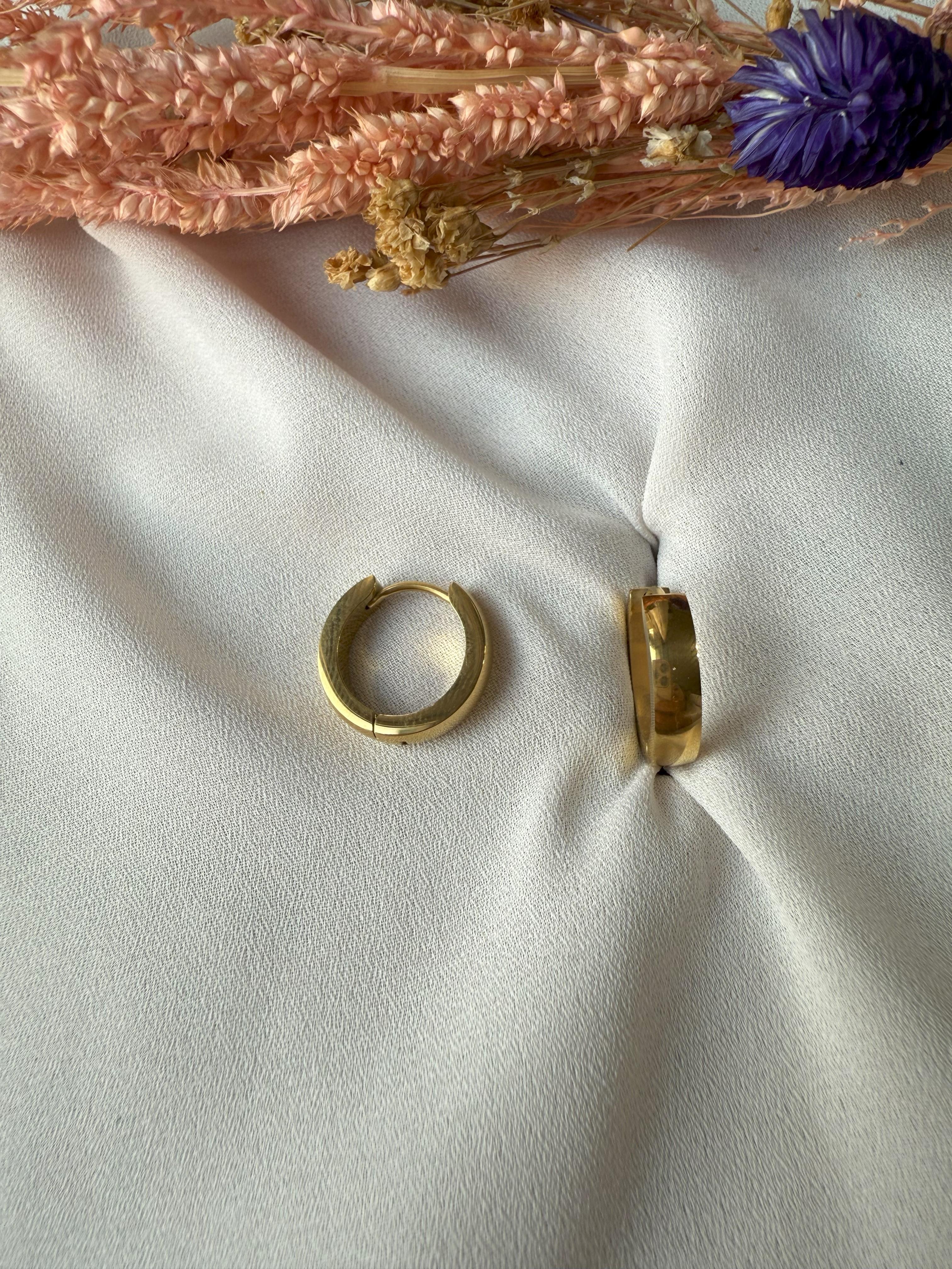 Oval Halka Küpe