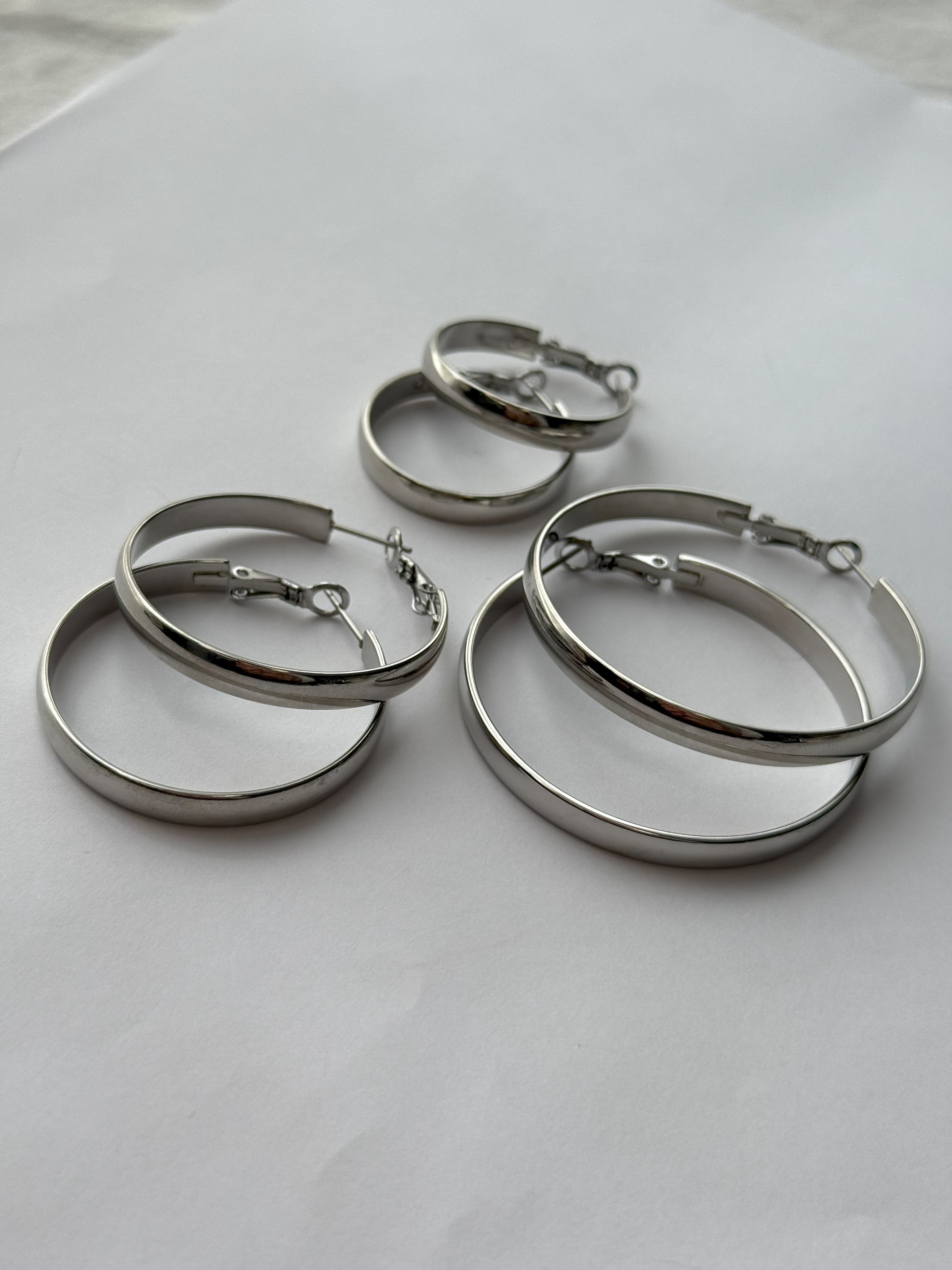 Silver Bombe Kenar Halka Küpe