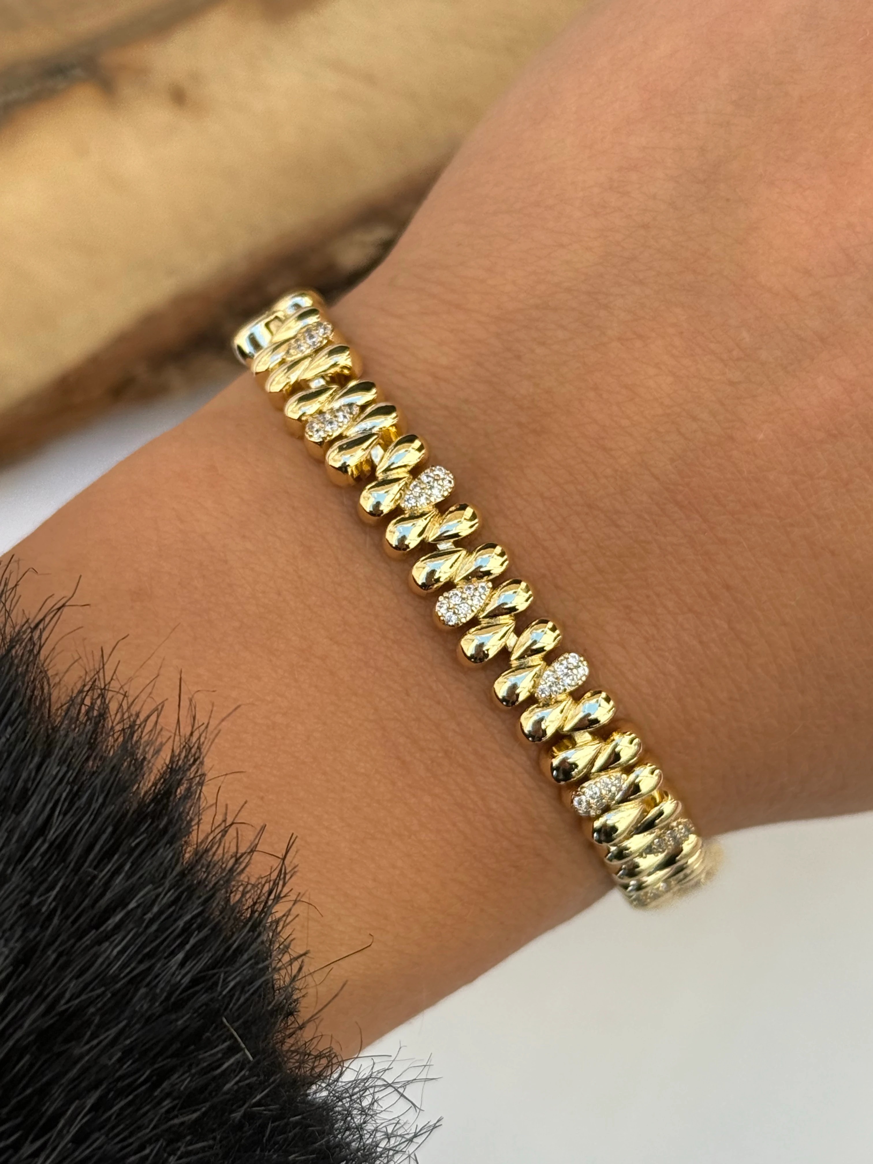 Örgü Damla Bileklik