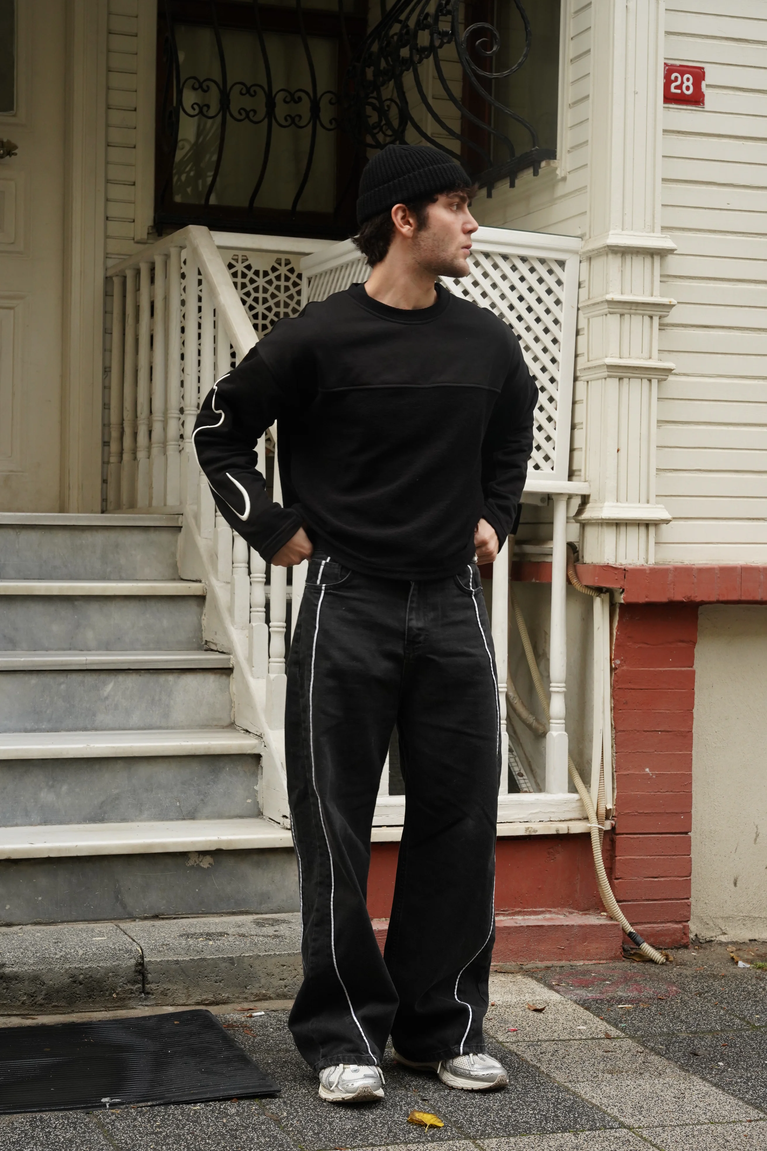 Nakış Detaylı Boxy Fit Uzun Kollu Tshirt