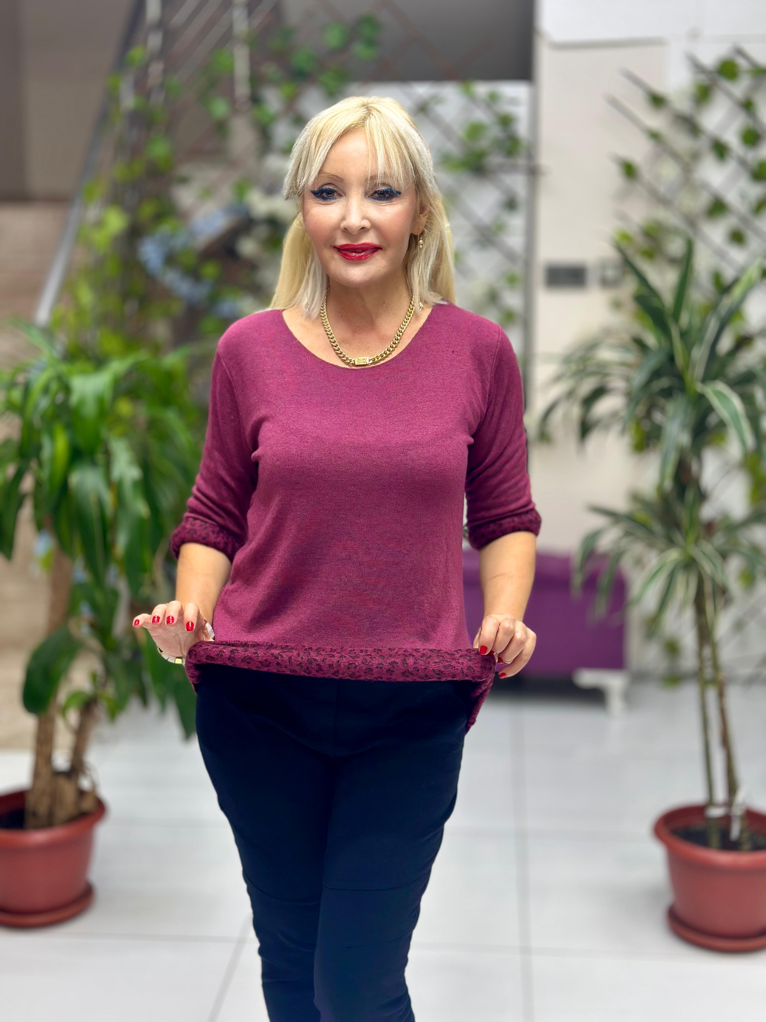 NC1202 İçi Leoparlı Yuvarlak Yaka Triko Küçük Kalıp Bluz Vişne