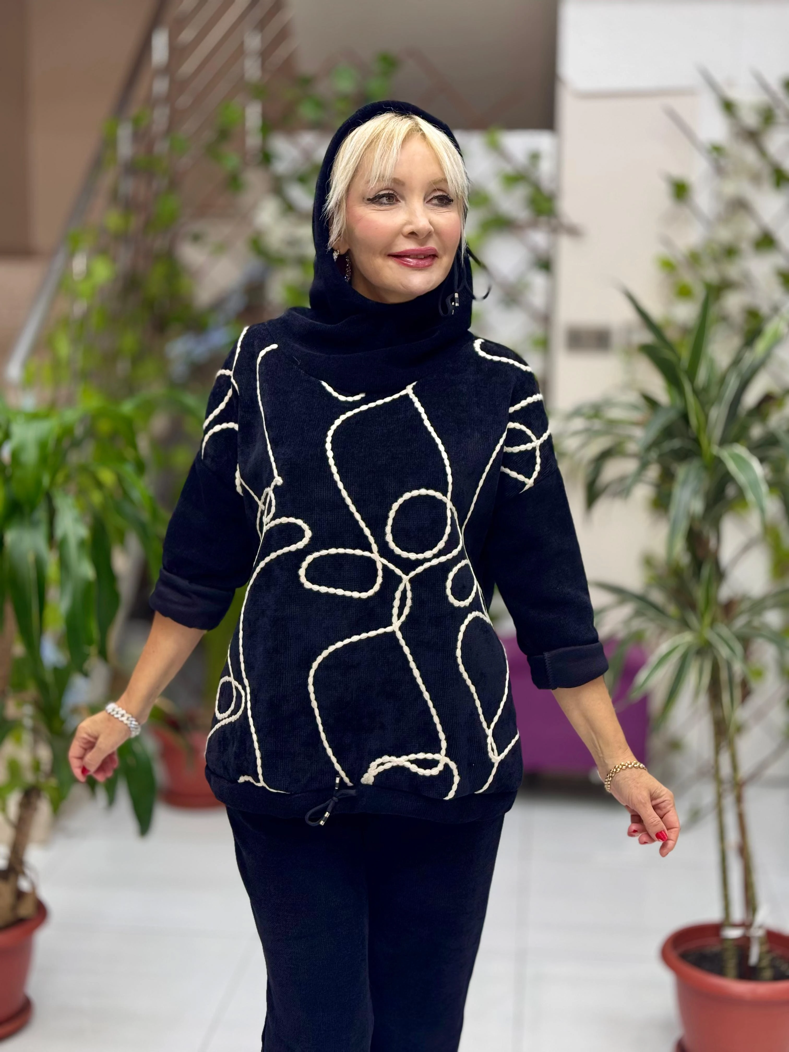 NC15531 İp Desenli Degaje Yaka İtalyan Kadife Takım Siyah