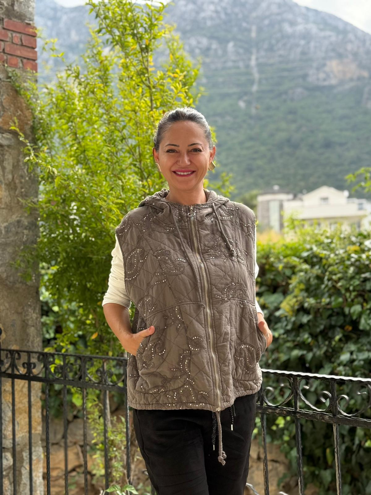 NC65588 Şal Desen Pullu Kapitone İtalyan Yelek Vizon