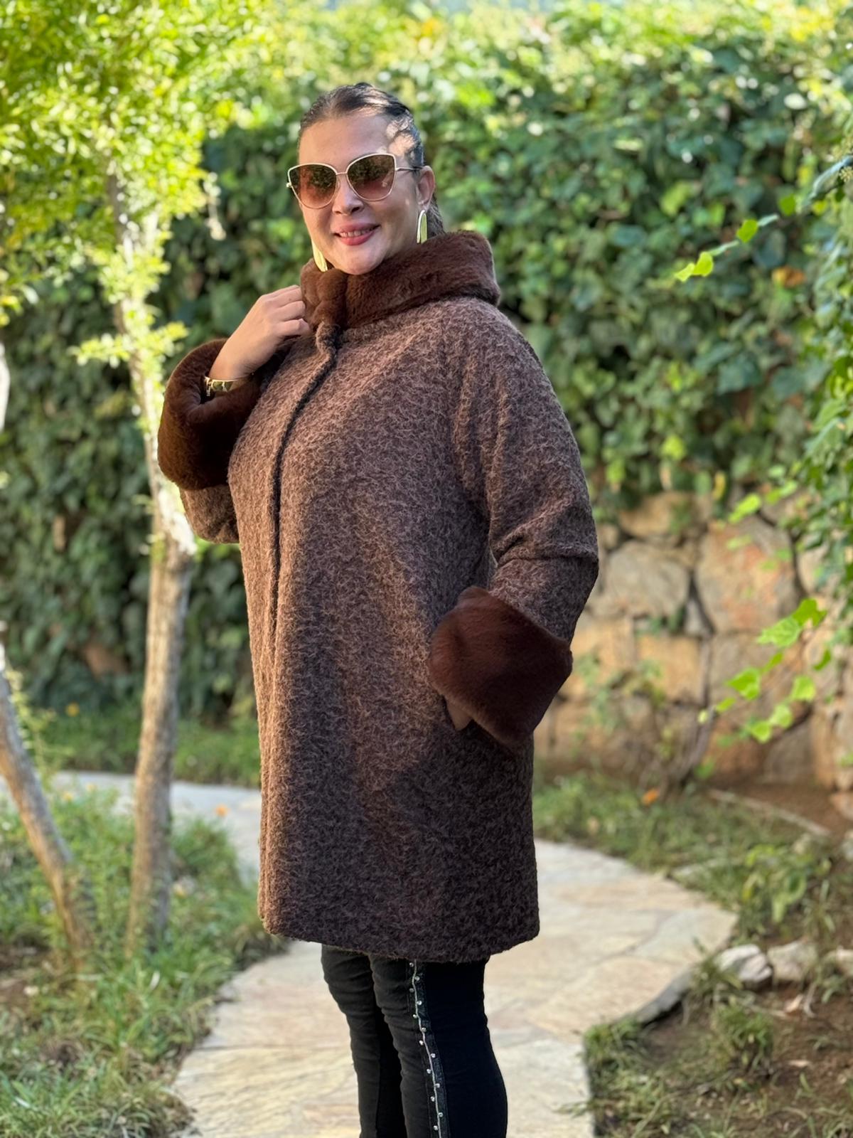 N2238 Abrigo Napa Leopardo Cremallera Negro