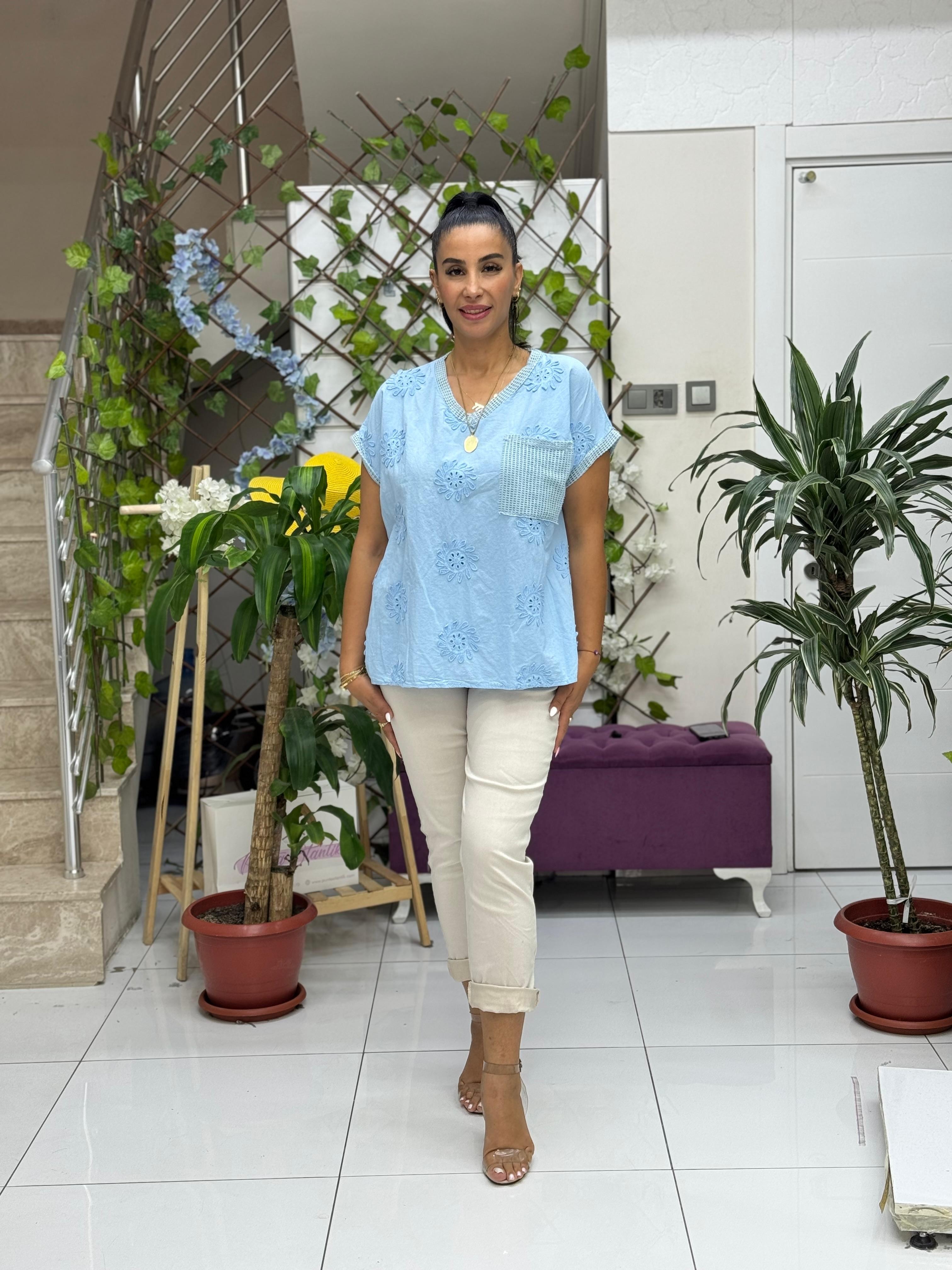 NC25043 İtalyan Nakışlı Cepli Coton Bluz Bebe Mavi