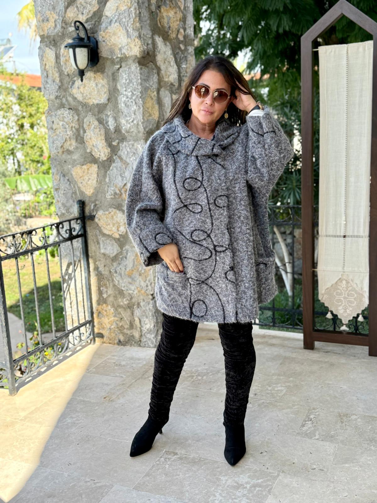 YG89052 Degaje Yaka Üstten Kapamalı Cepli İtalyan Keçe Kaban Gri