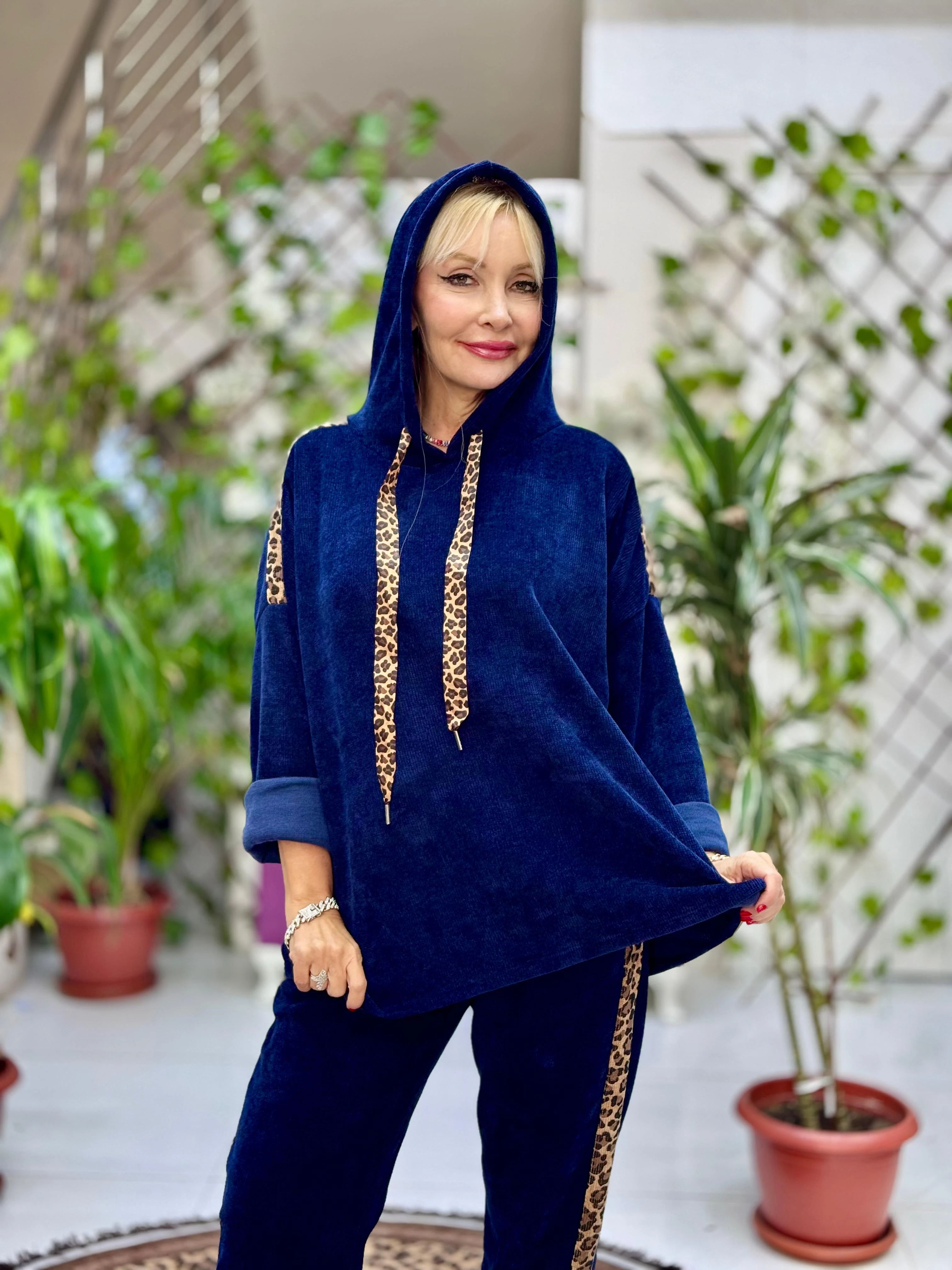 NC24145 İtalyan Kapişonlu Leopar detaylı Kadife Takım Lacivert