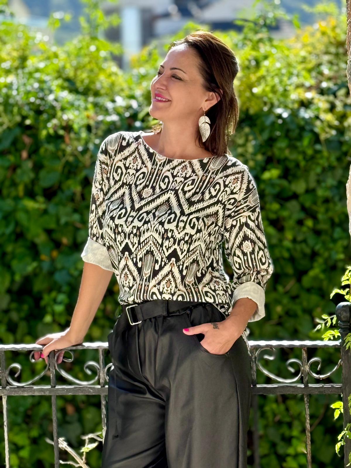 YG6263 Kayık Yaka Otantik Desen İtalyan Triko Bluz Kahve