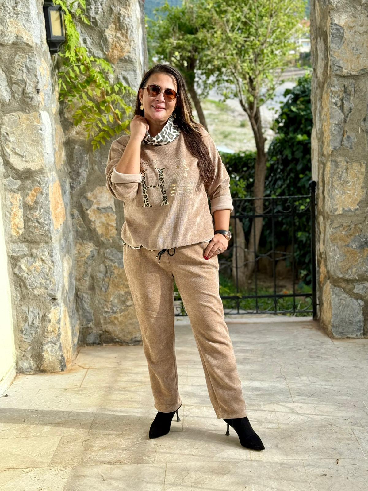 PT10471 İtalyan Leopar Detay Kadife Takım Camel