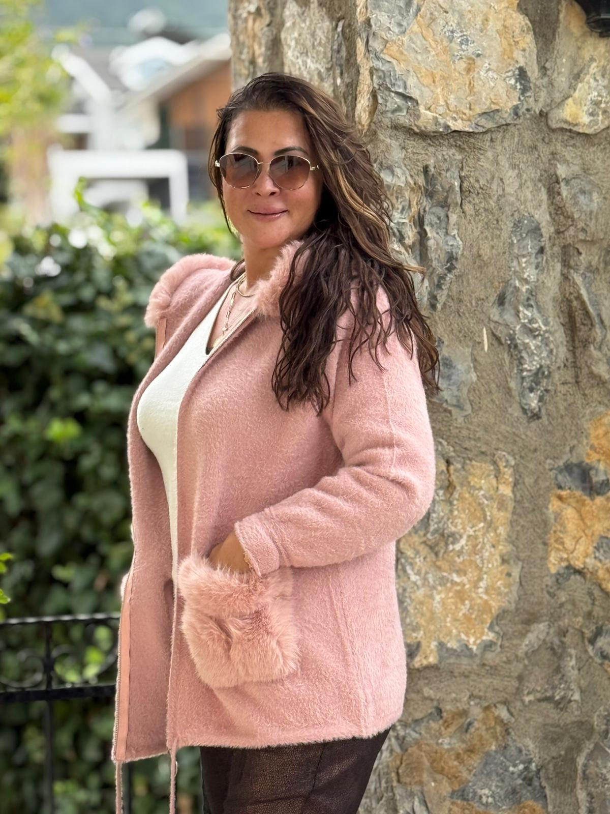 N33035 Abrigo Angora Con Capucha Y Bolsillos Crema