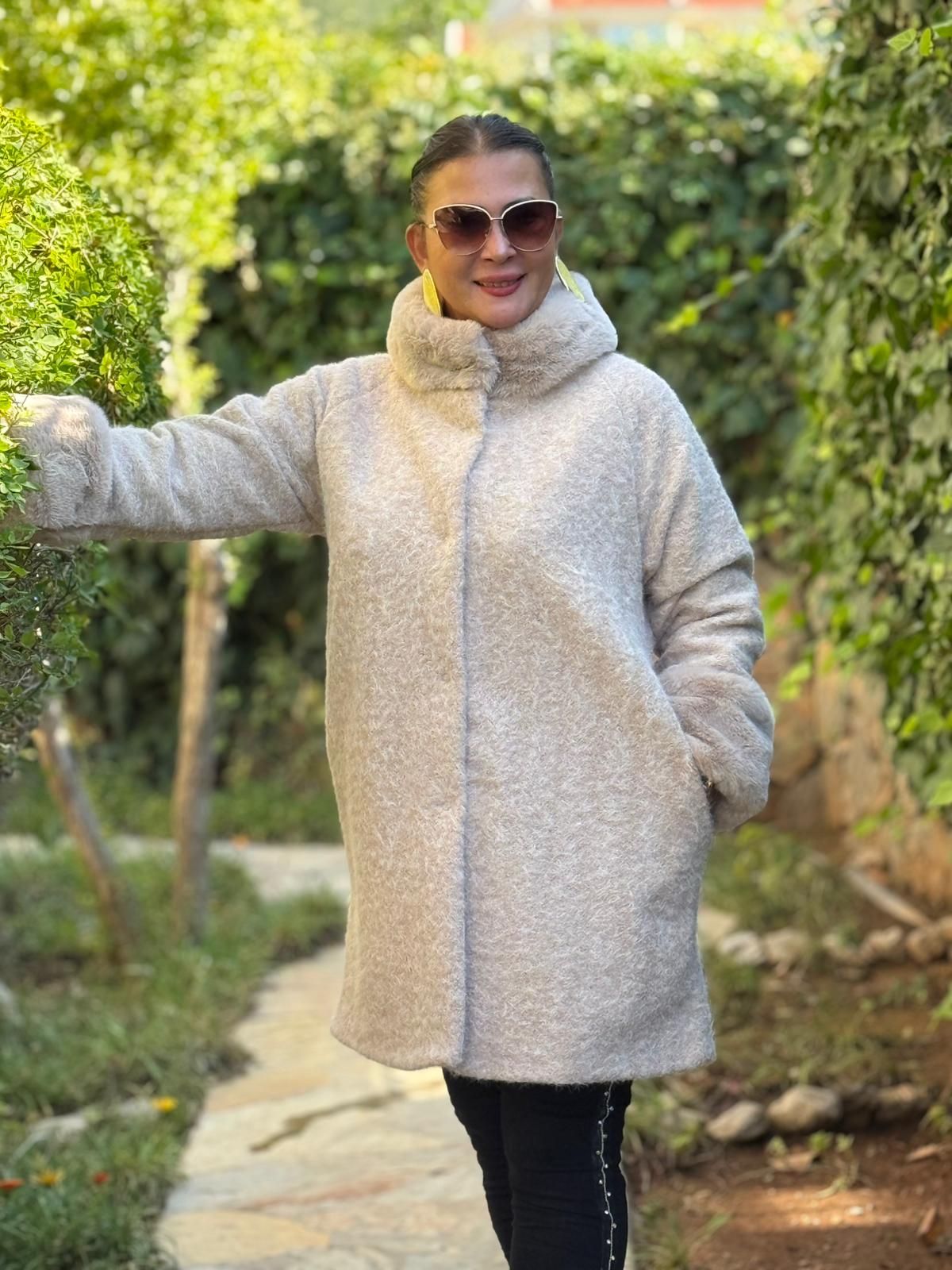 N2238 Abrigo Napa Leopardo Cremallera Negro