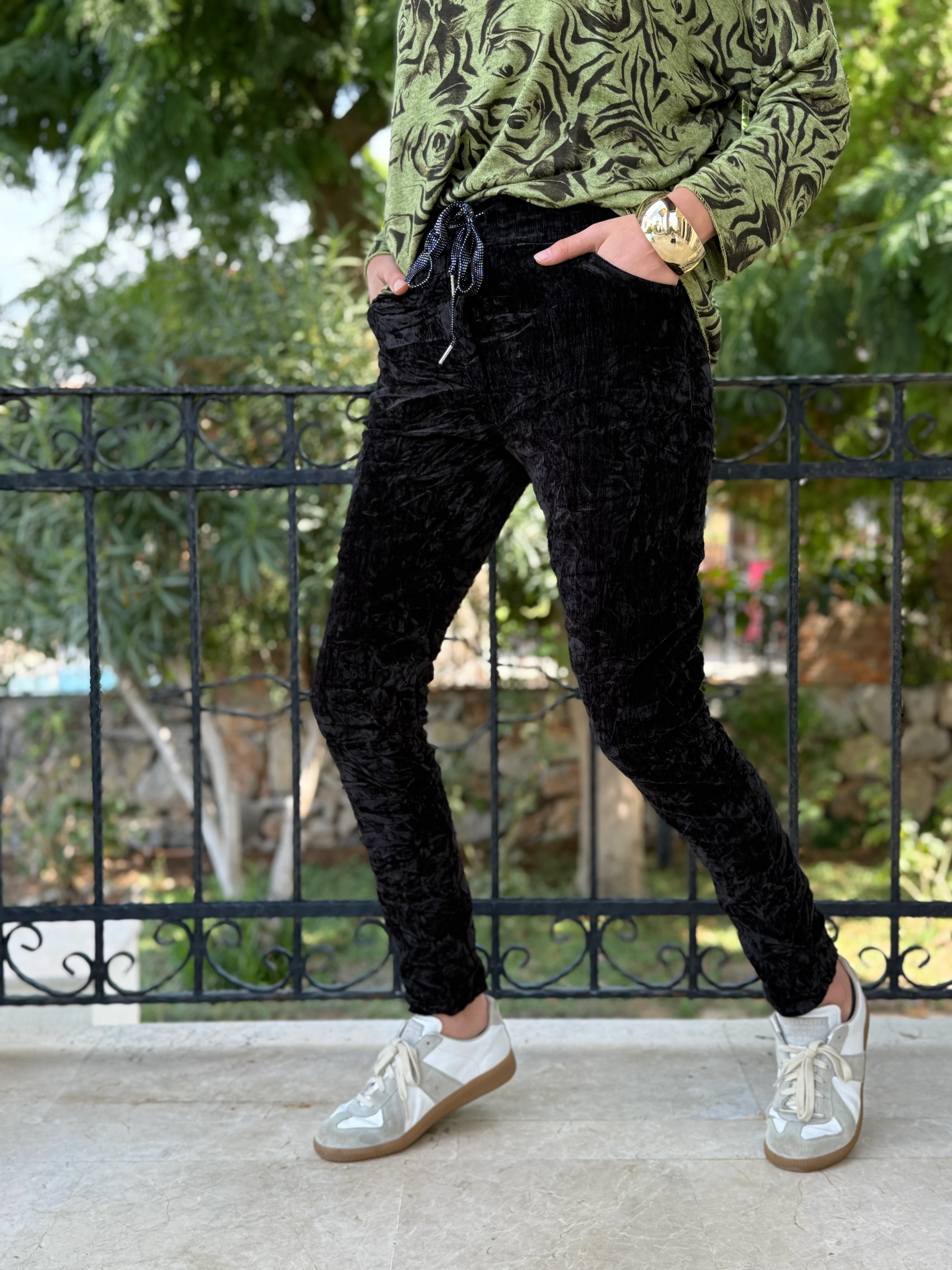 NC50637 İtalyan Likralı Parlak Kadife Pantolon Siyah