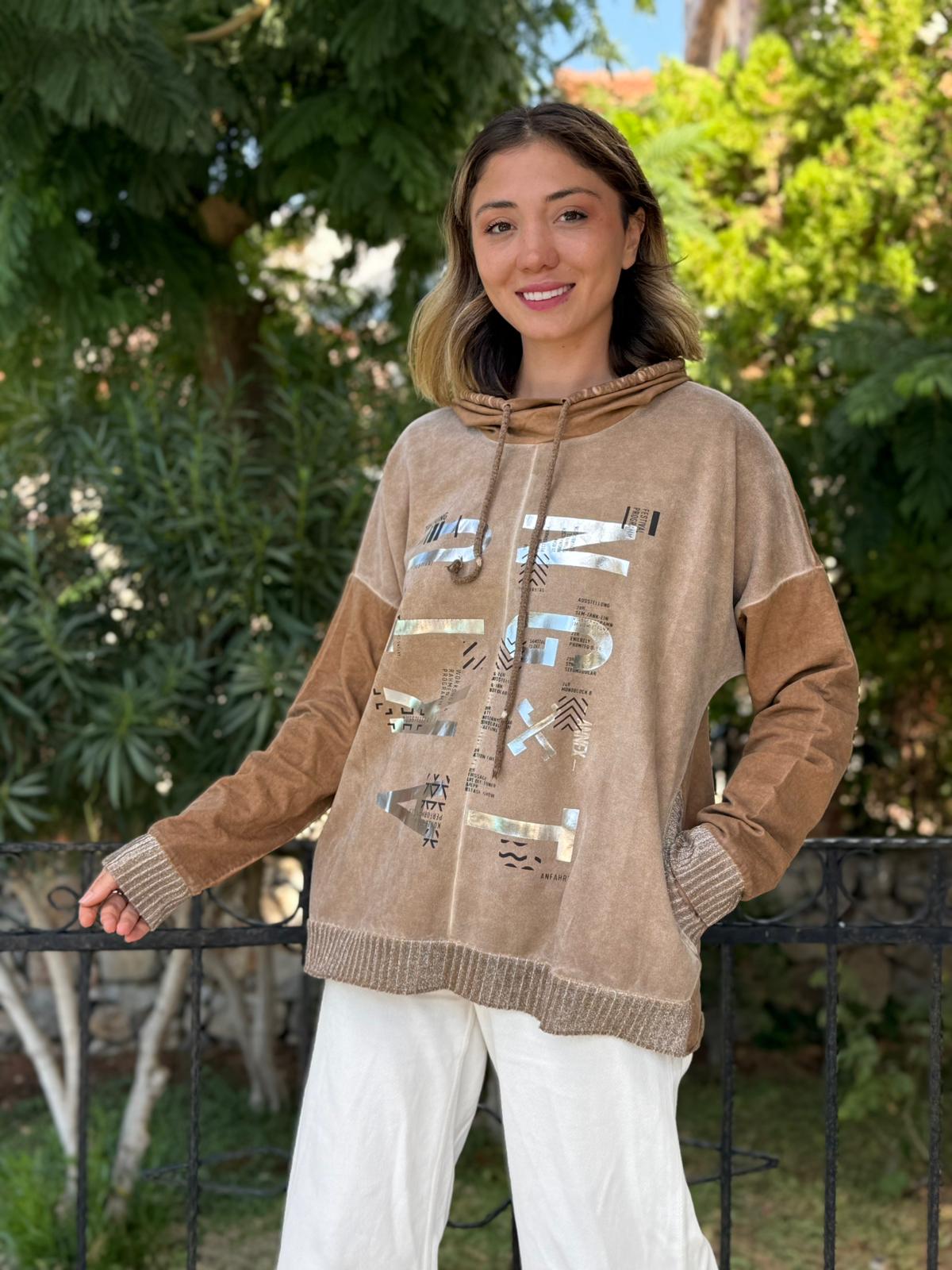 NC53050D İtalyan Yazı Baskılı Cepli Kapüşonlu Coton Sweatshirt Camel