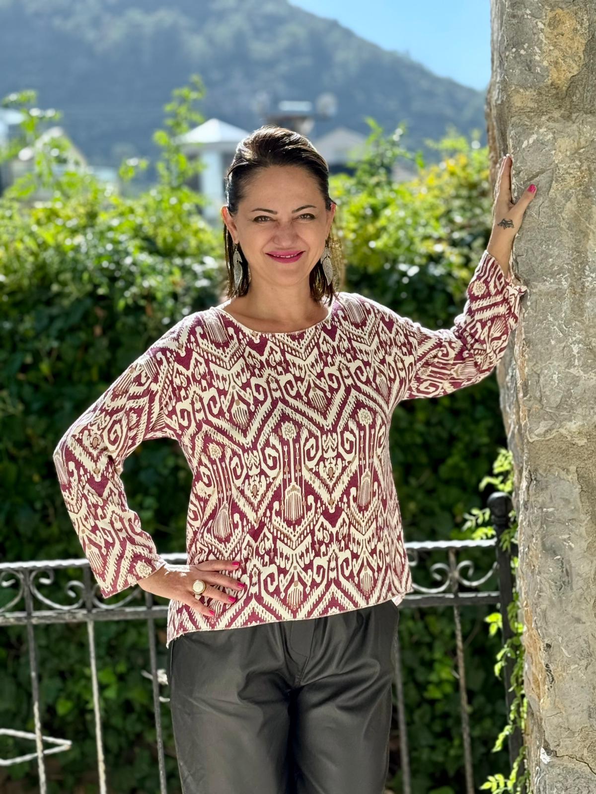 YG6263 Kayık Yaka Otantik Desen İtalyan Triko Bluz Vişne