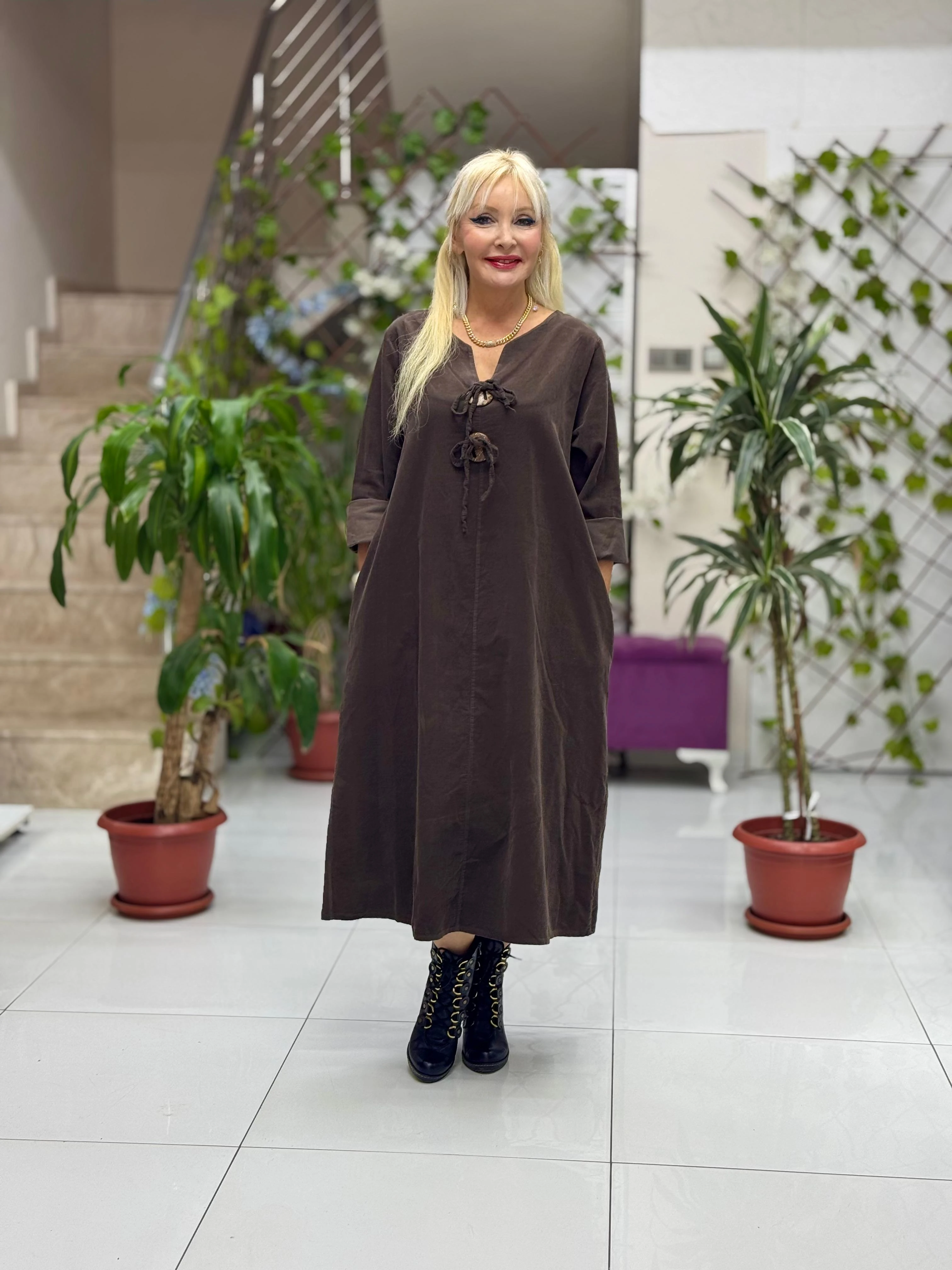 NC24202 Düğmeli İtalyan Kadife Elbise Kahverengi