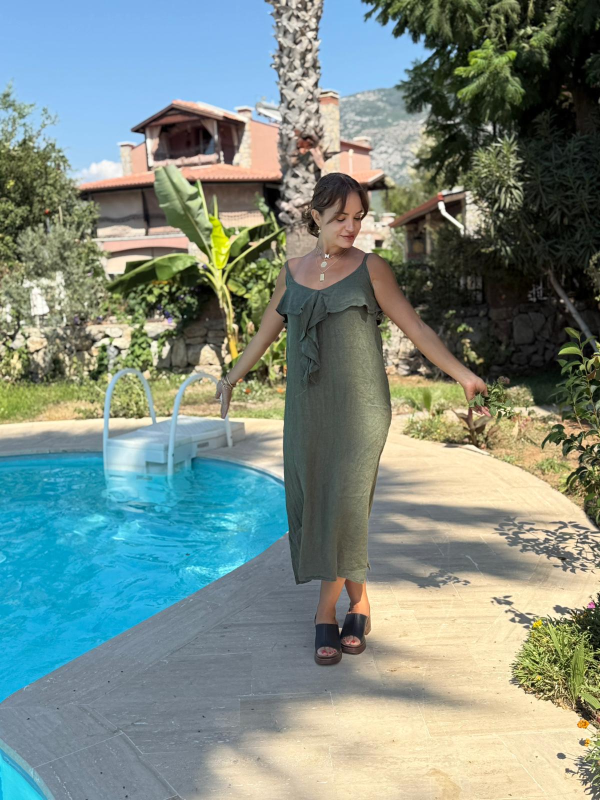 NC2132 İp Askılı Keten Önü Fırfırlı İtalyan Elbise Haki