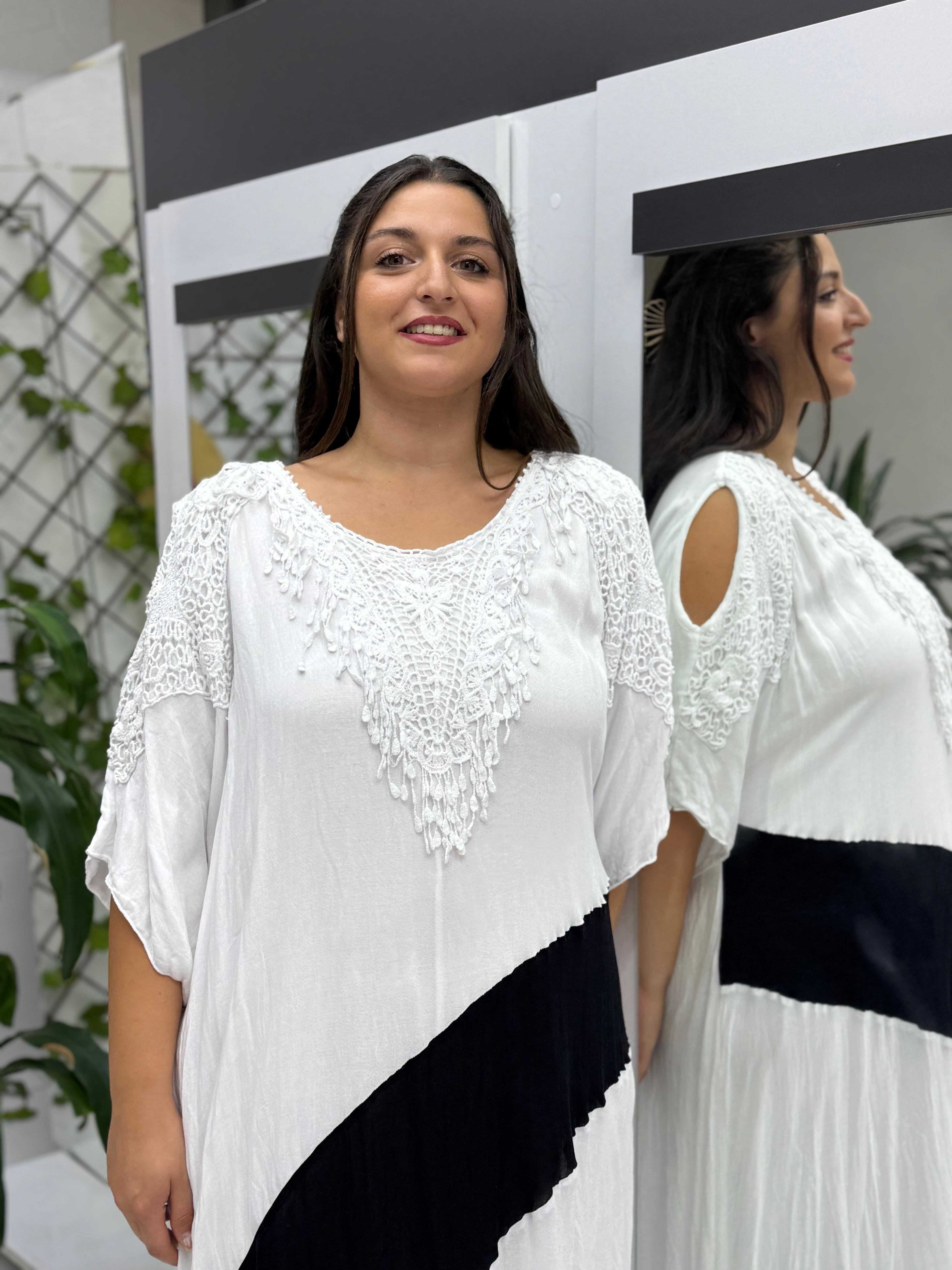 VL8870 Omuz Pencereli Şerit Desenli Dantelli Vual Elbise Beyaz