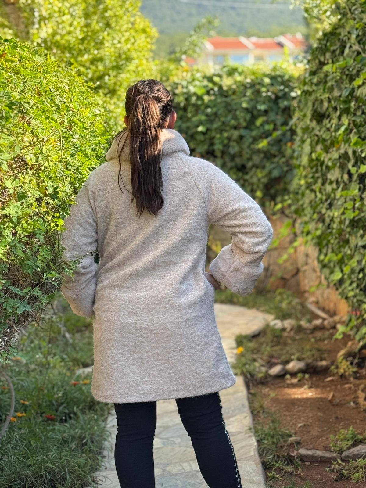 N2238 Abrigo Napa Leopardo Cremallera Negro