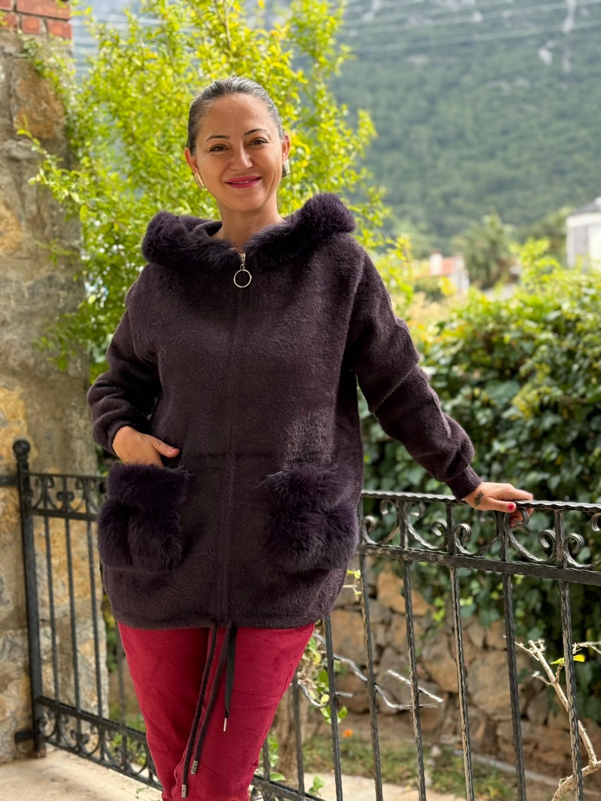 N33035 Abrigo Angora Con Capucha Y Bolsillos Crema