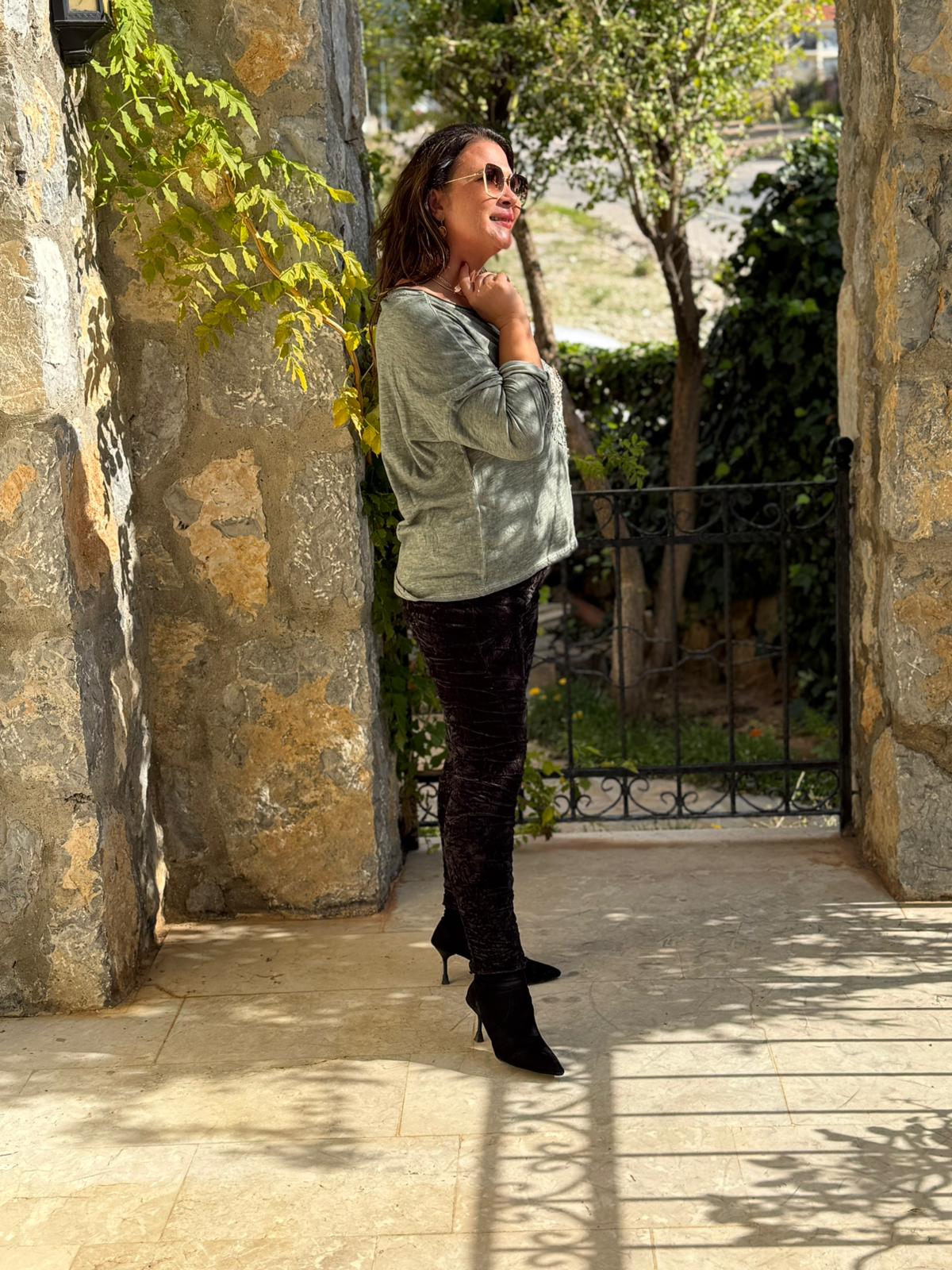 YG42030 Kalp Desenli Pullu İtalyan Triko Bluz Haki