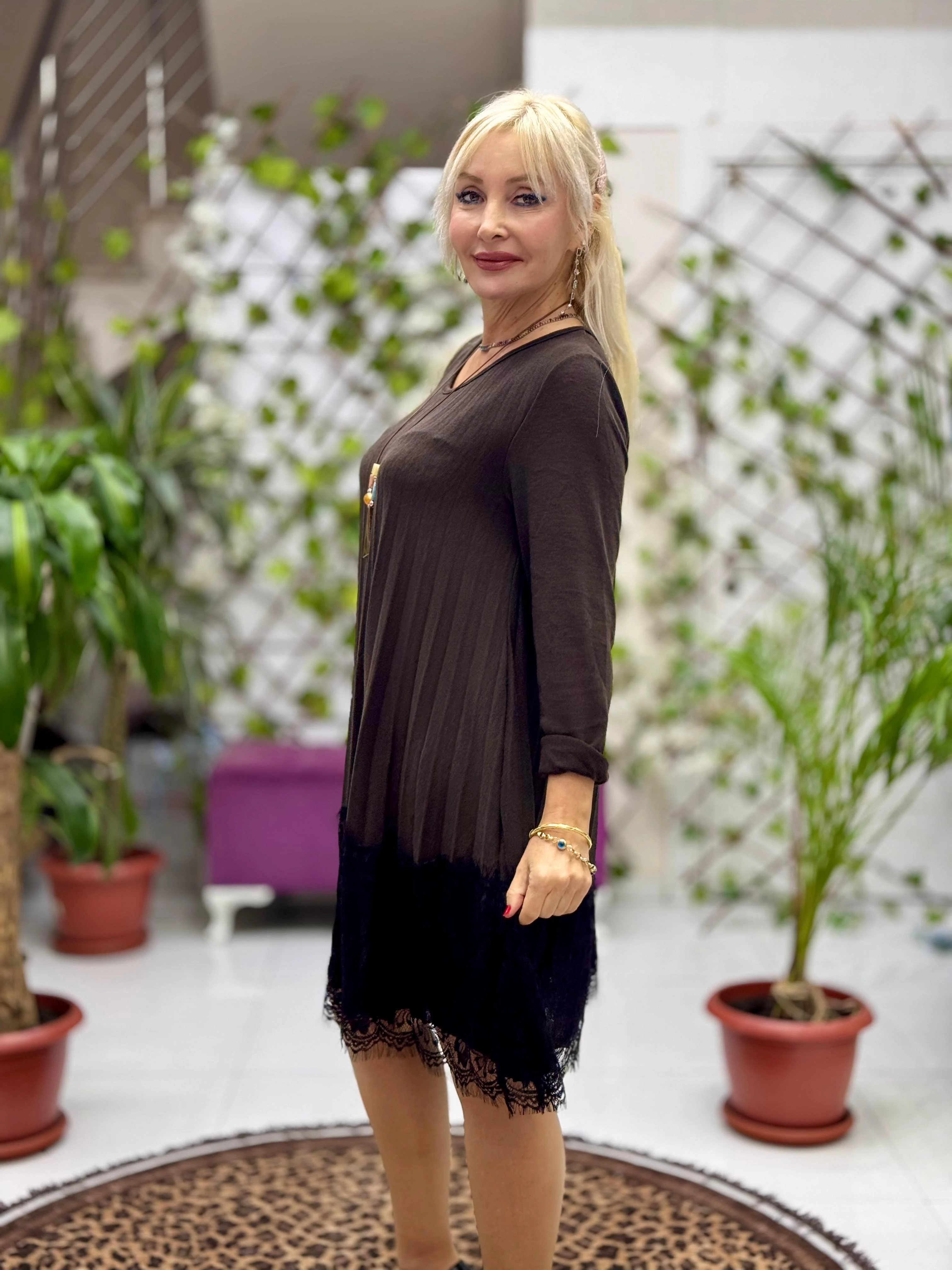 NC21868 Etek Ucu Dantelli Pileli Kolyeli İtalyan Triko Elbise Kahve