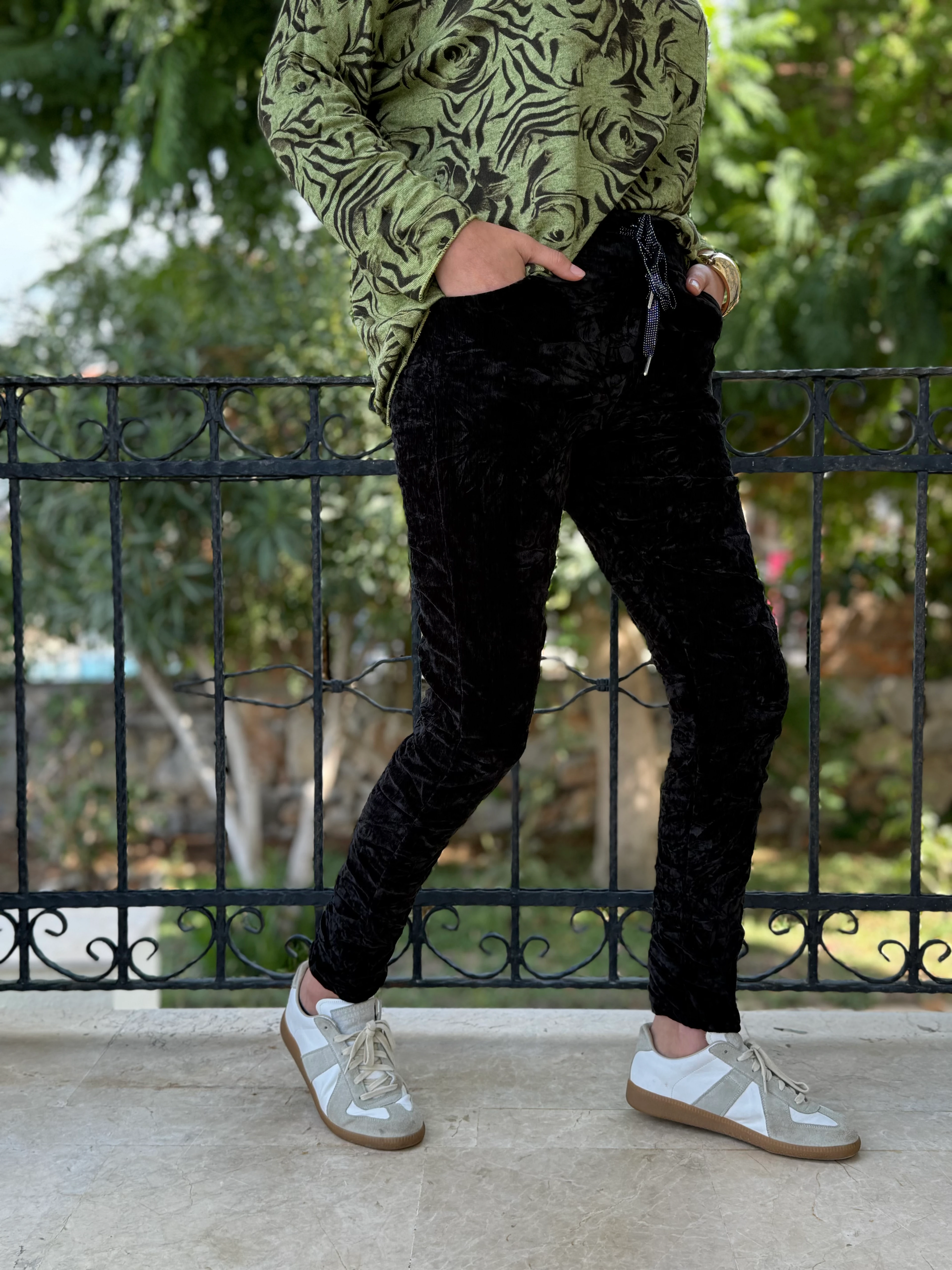 NC50637 İtalyan Likralı Parlak Kadife Pantolon Siyah