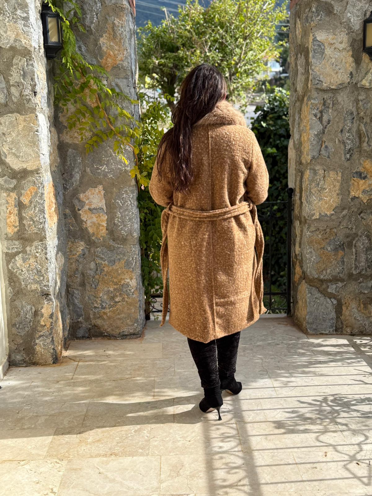 YG9220 Kürklü Bağlamalı İtalyan Keçe Kaban Camel