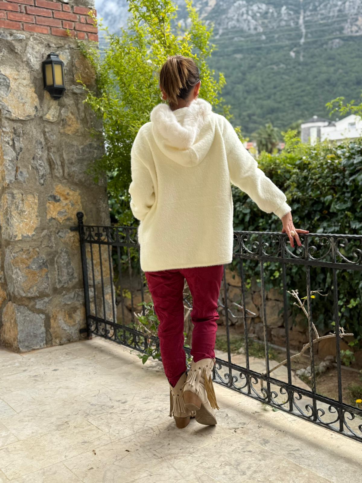 PT10665 Kapüşonlu Cebi Kürklü İtalyan Angora Kaban Ekru