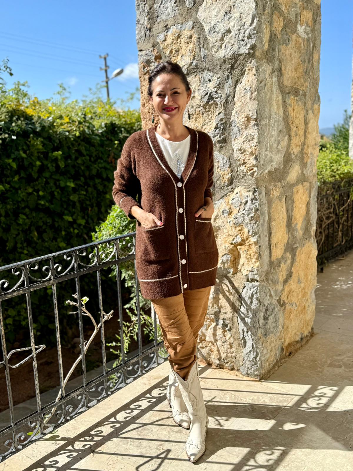 NC1067 Düğmeli İşlemeli Yün Hırka Kahverengi