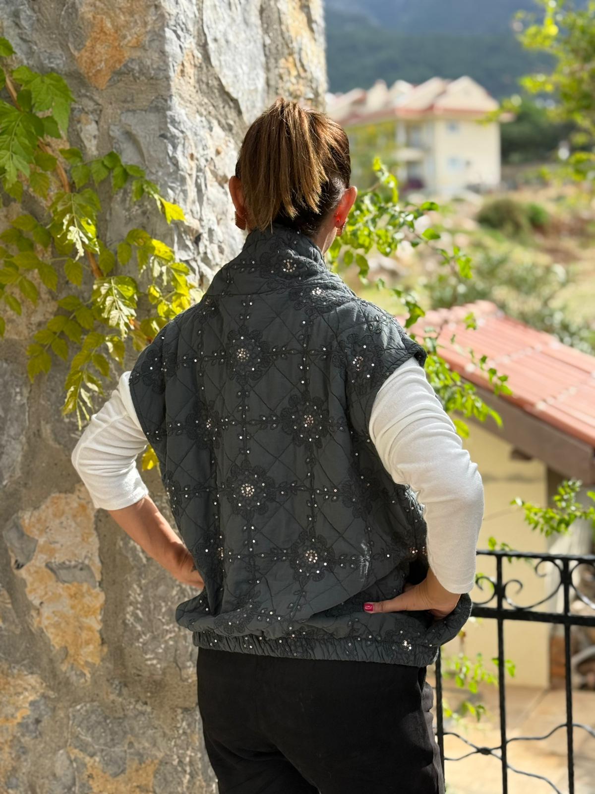 NC65588-1 Şal Desen Pullu Kapitone İtalyan Yelek Gri