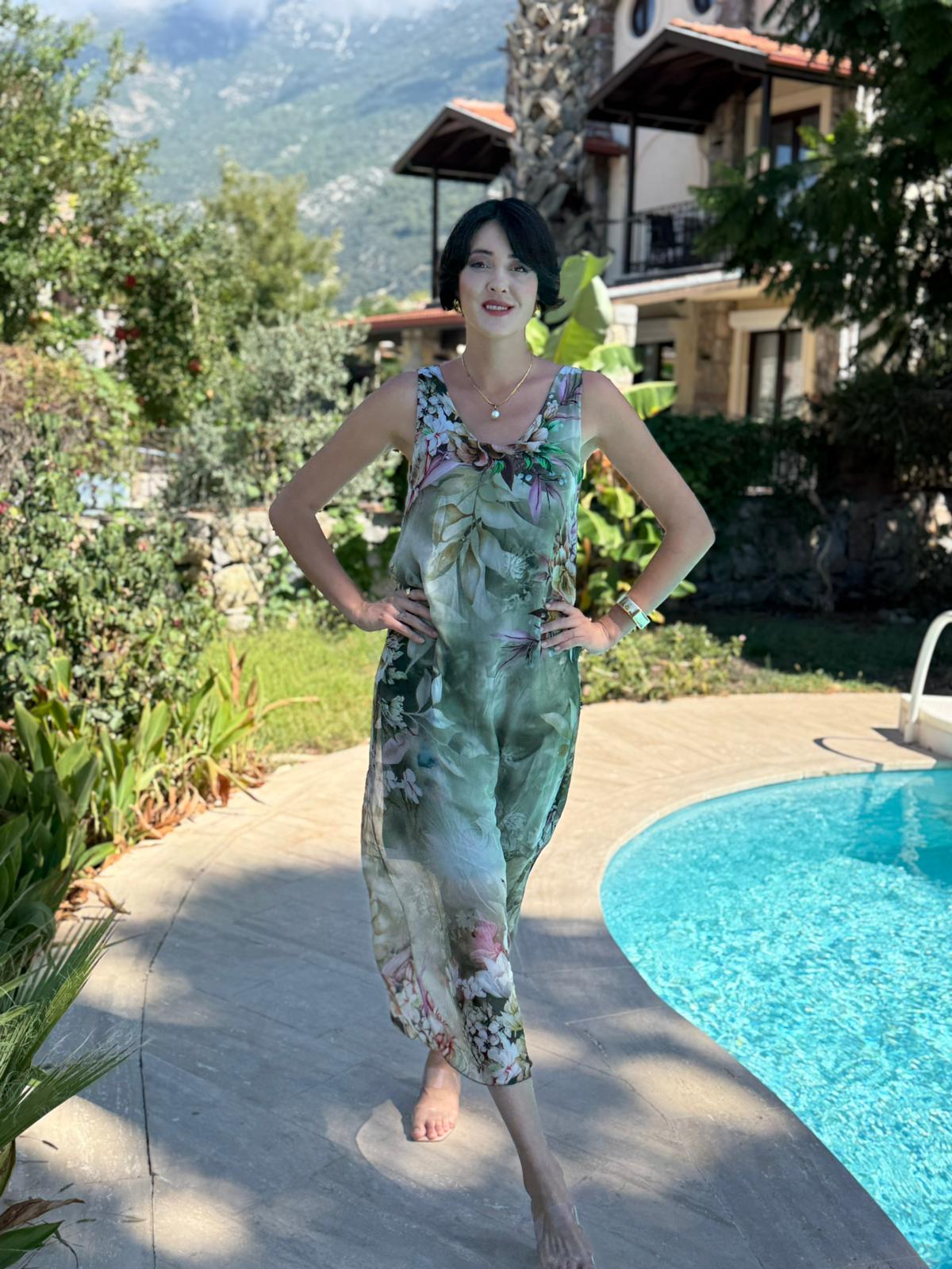 YG20641 İtalyan Çiçekli Askılı İpek Elbise Haki