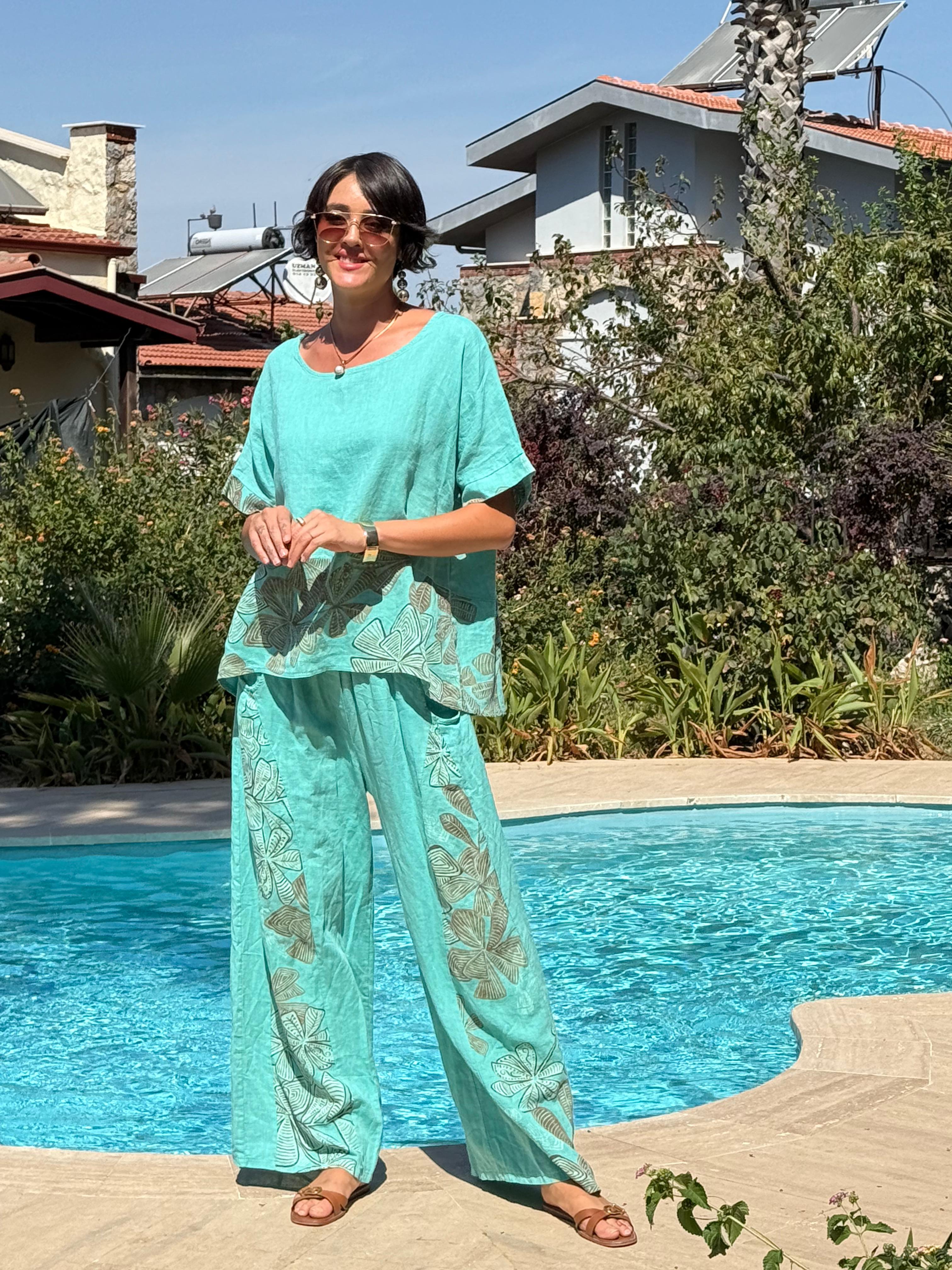 NC61253 İtalyan Çiçek Baskılı Keten Takım Mint