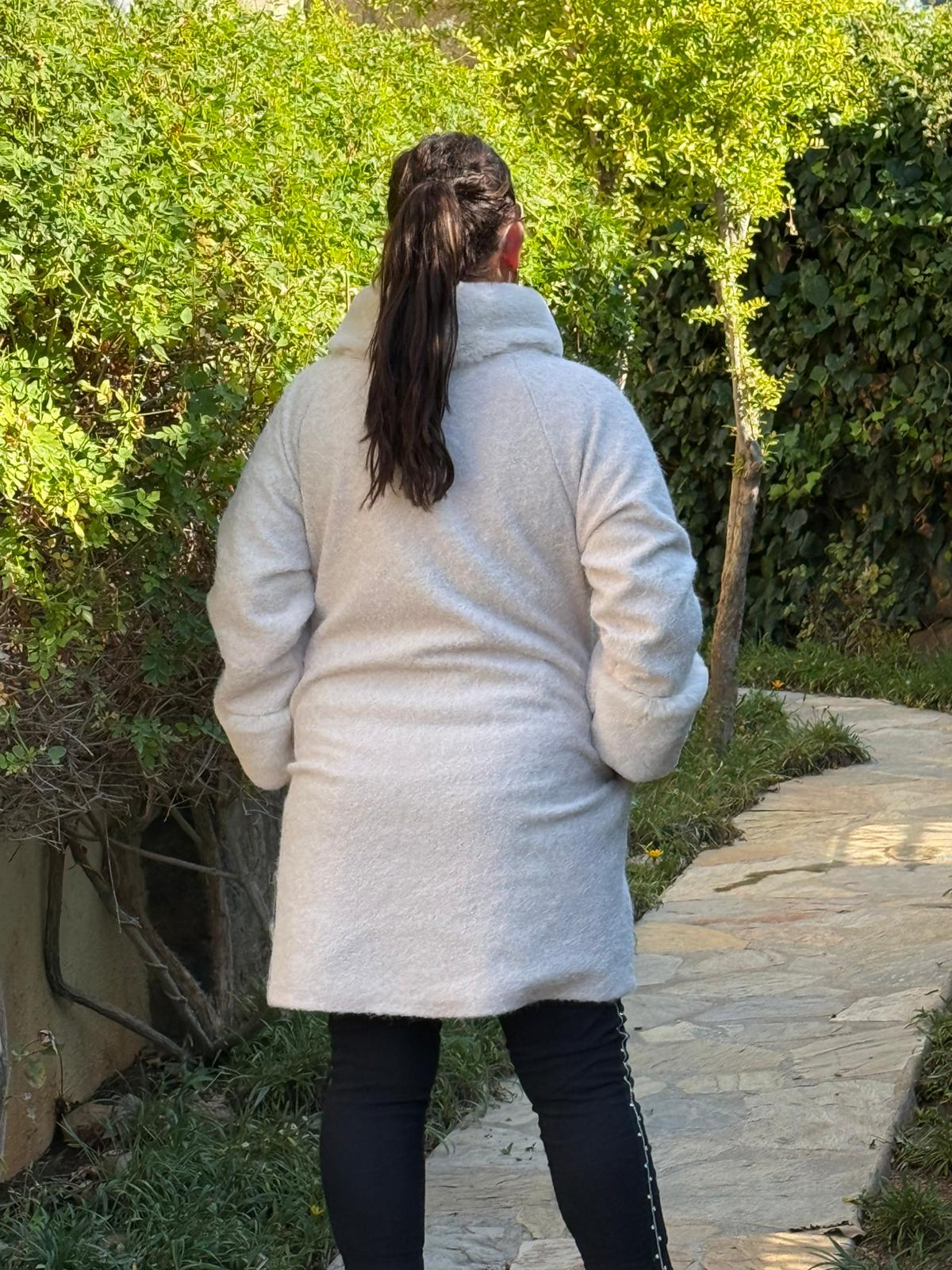 NC8028 Kürklü Düğmeli İtalyan Keçe Kaban Bej