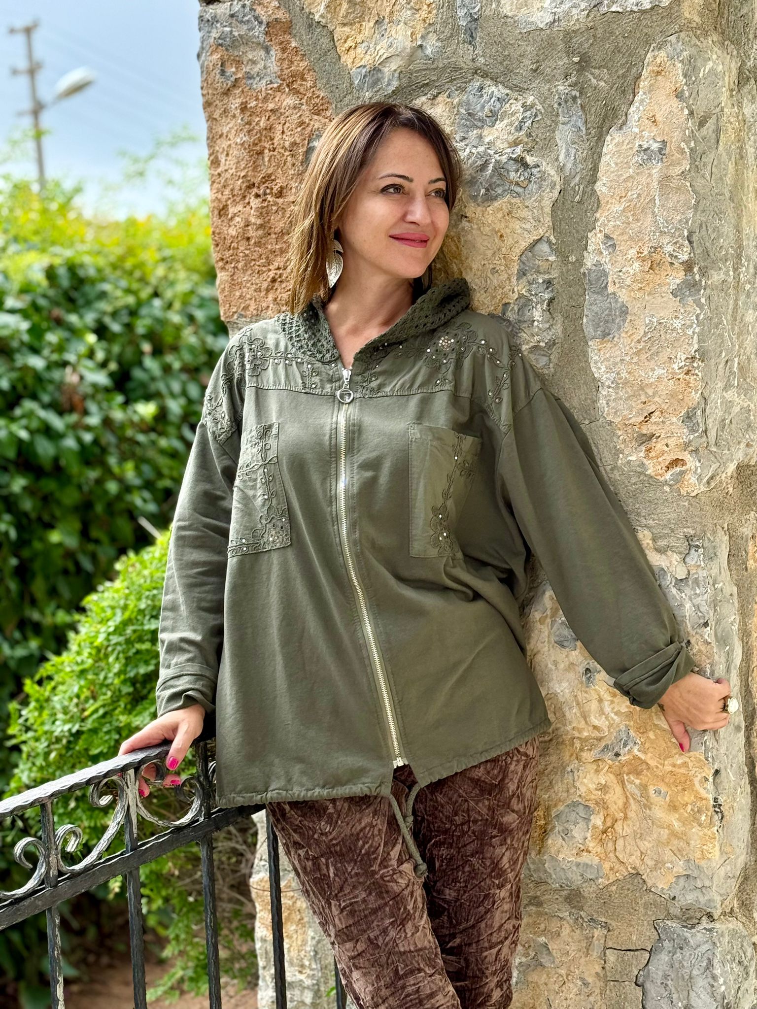 YG11344 Kapişonlu Güpürlü İtalyan Pulpayetli Ceket Haki