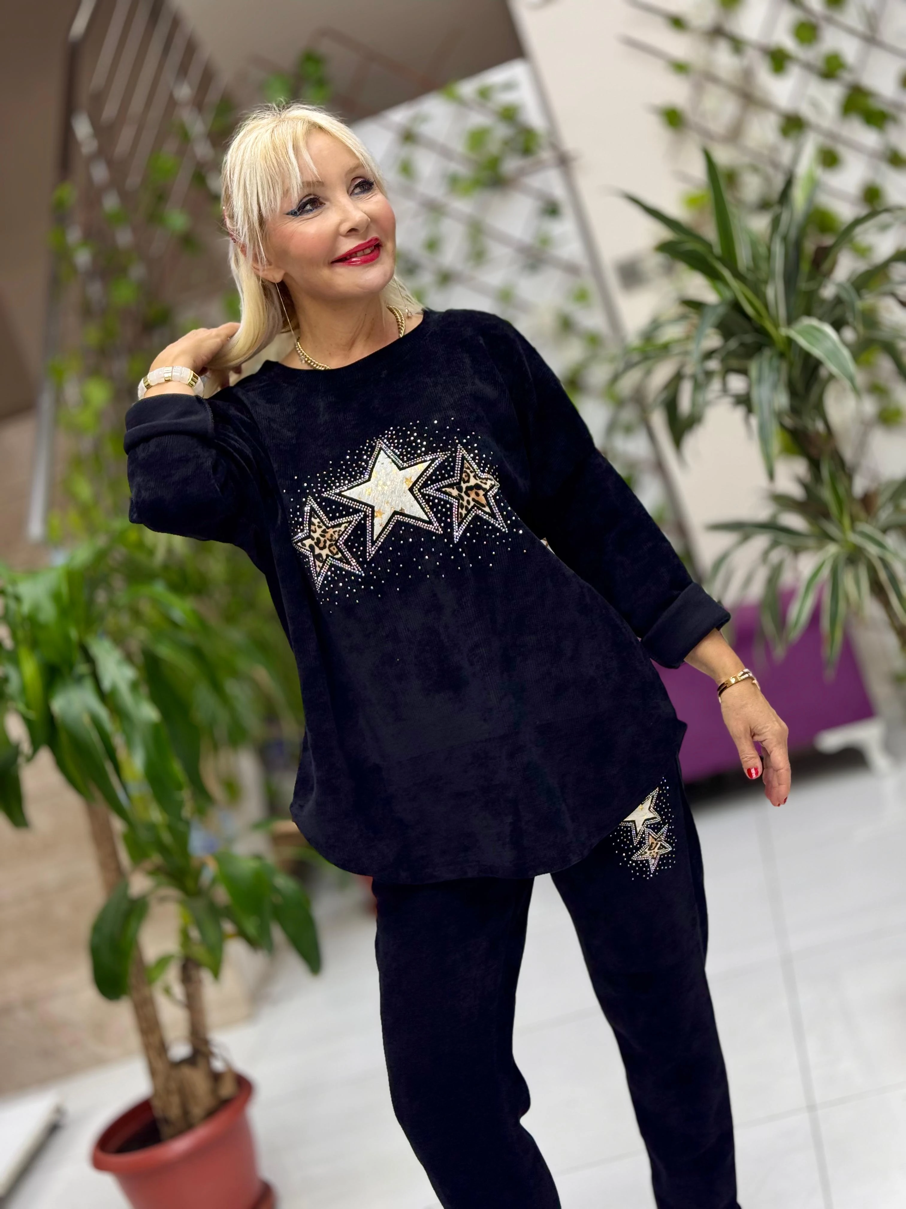 NC23081 Yıldız Desenli Taşlı İtalyan Kadife Takım Siyah