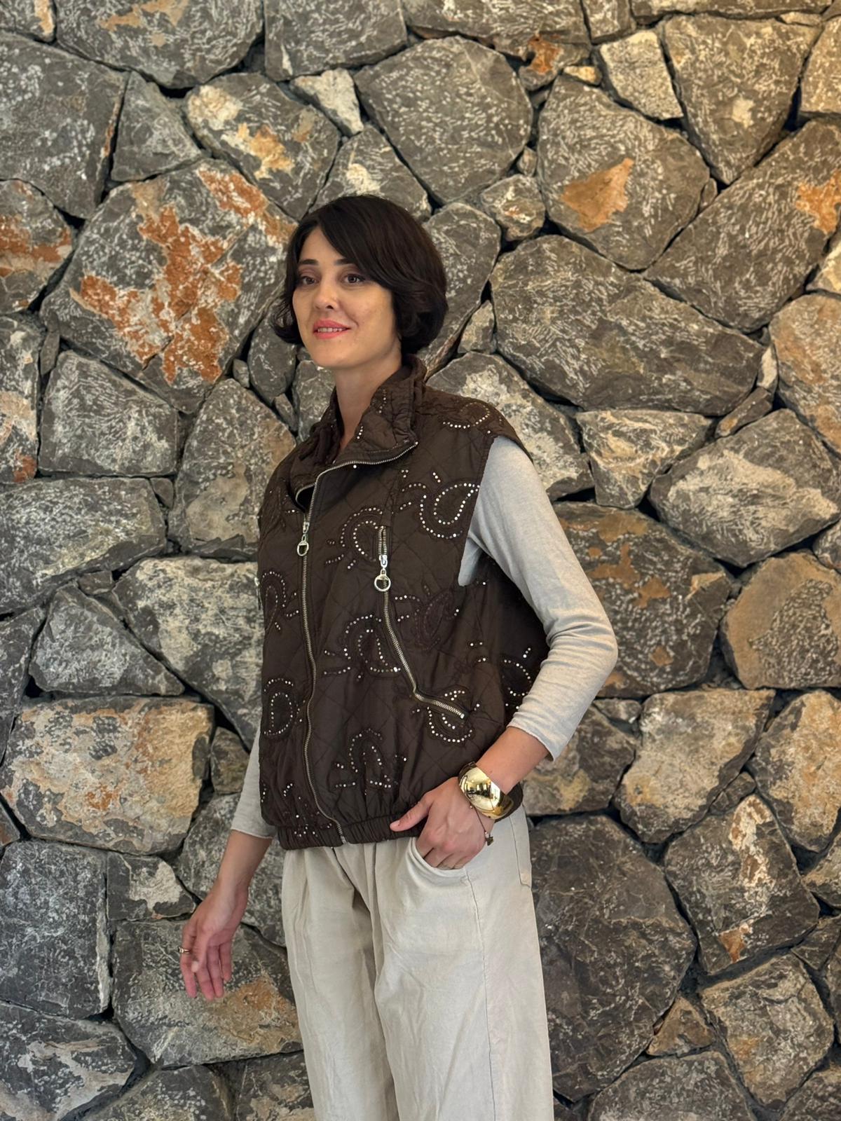 NC61582 Pul Payetli Balıkçı Yaka İtalyan Kapitone Yelek Kahverengi