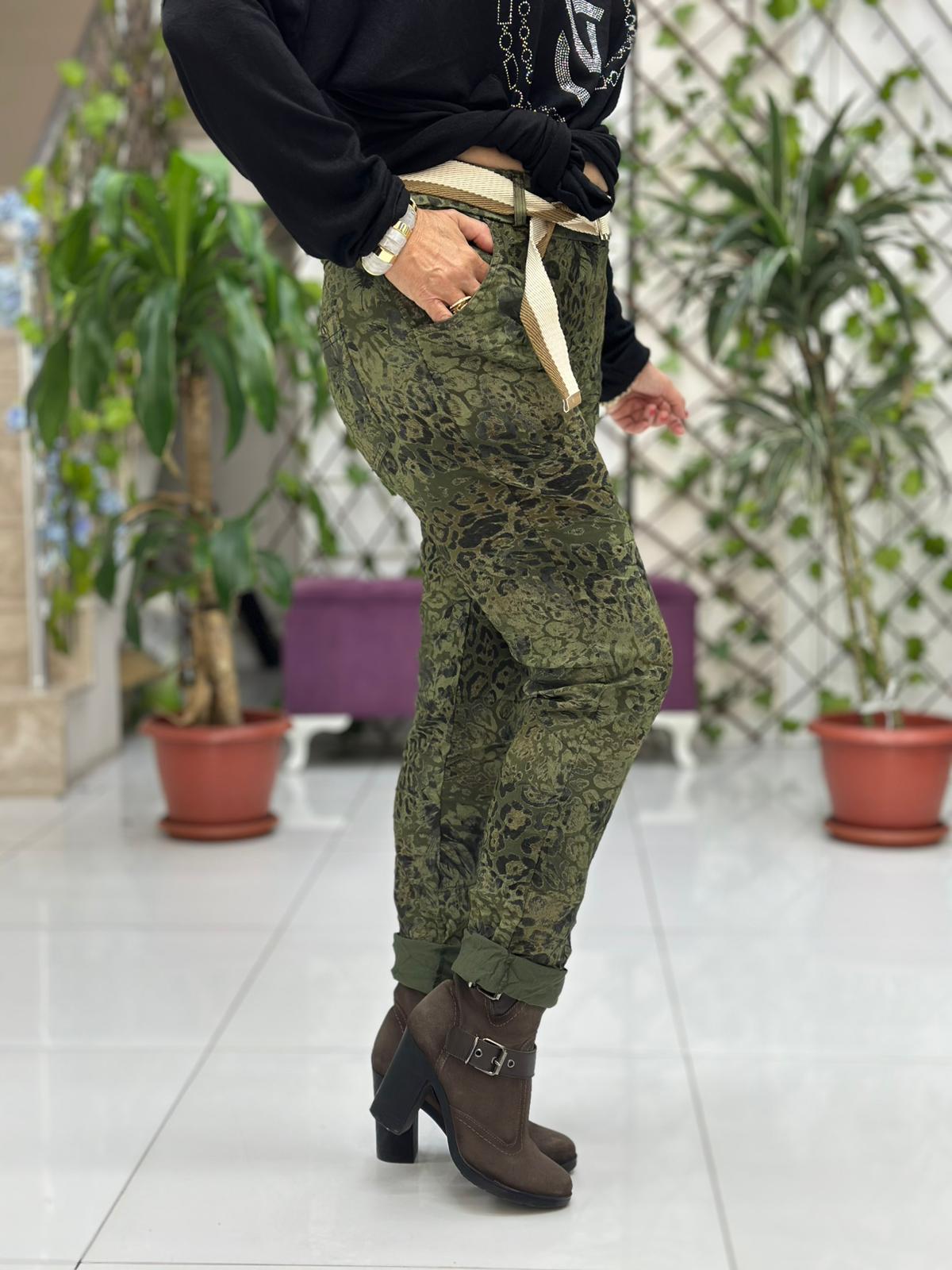 NC21980 italyan Likralı Çiçek ve Leopar desenli Pantolon Yeşil