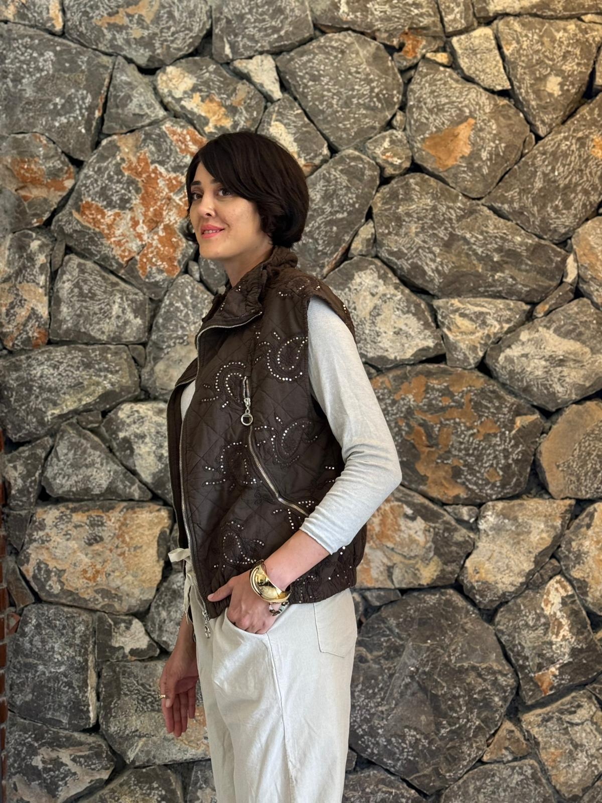 NC61582 Pul Payetli Balıkçı Yaka İtalyan Kapitone Yelek Kahverengi