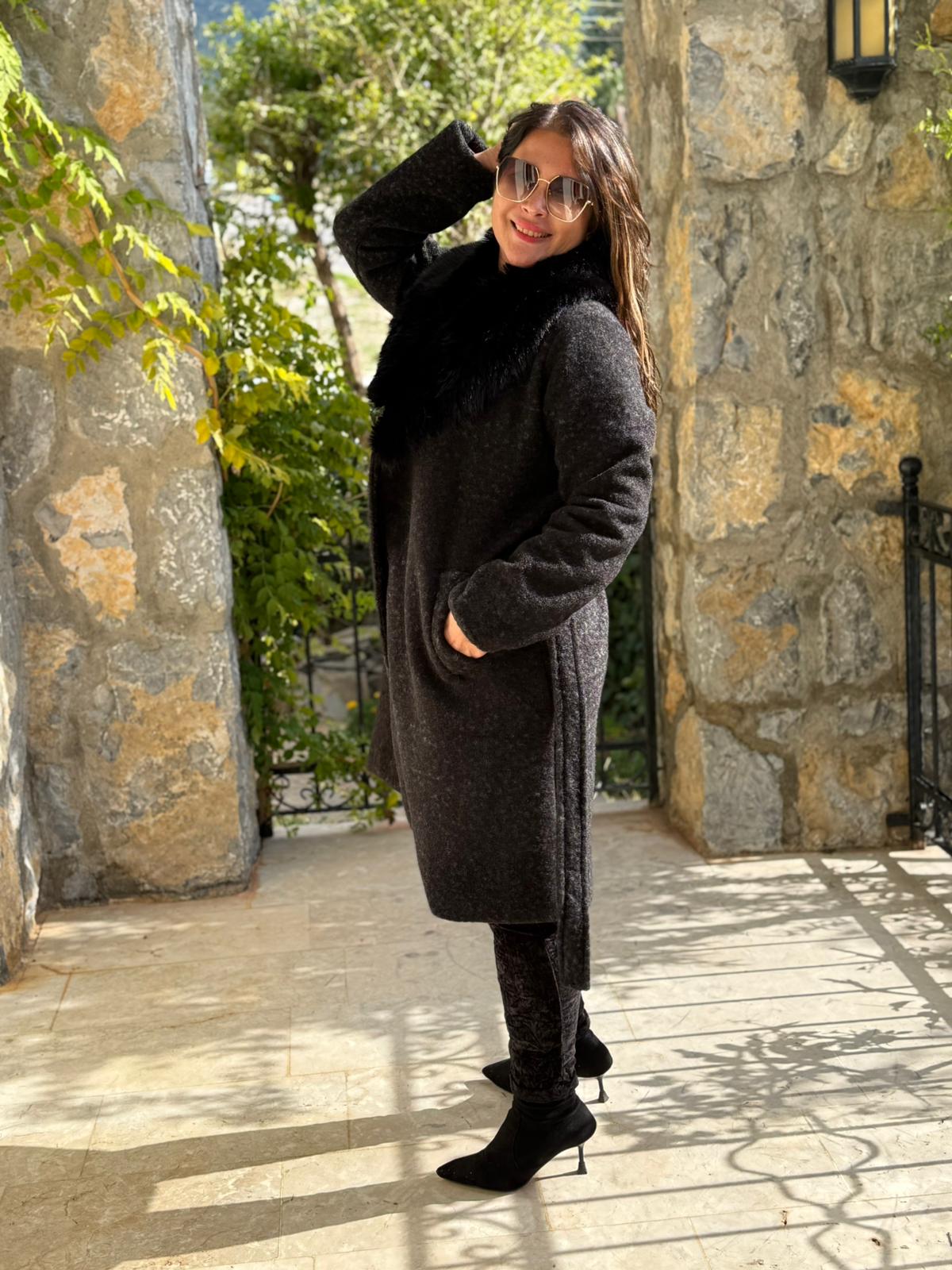 YG9220 Kürklü Bağlamalı İtalyan Keçe Kaban Siyah