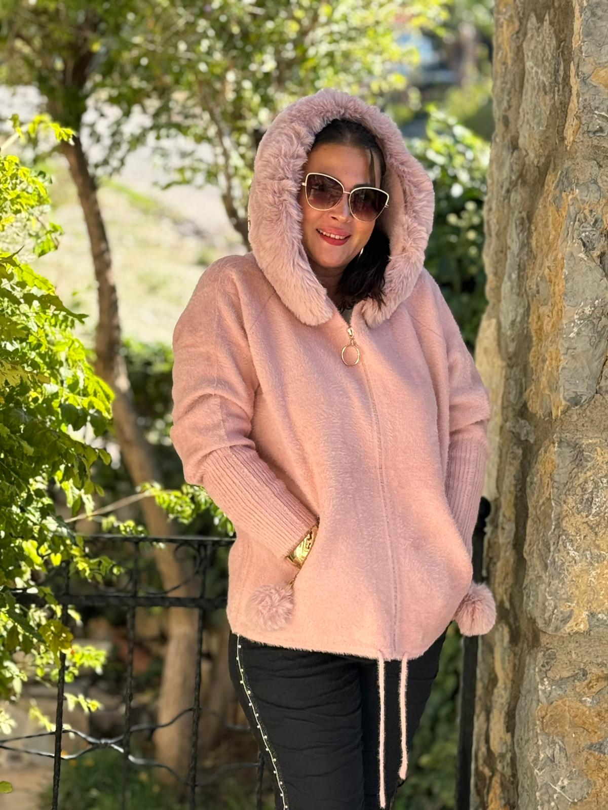 N33035 Abrigo Angora Con Capucha Y Bolsillos Crema