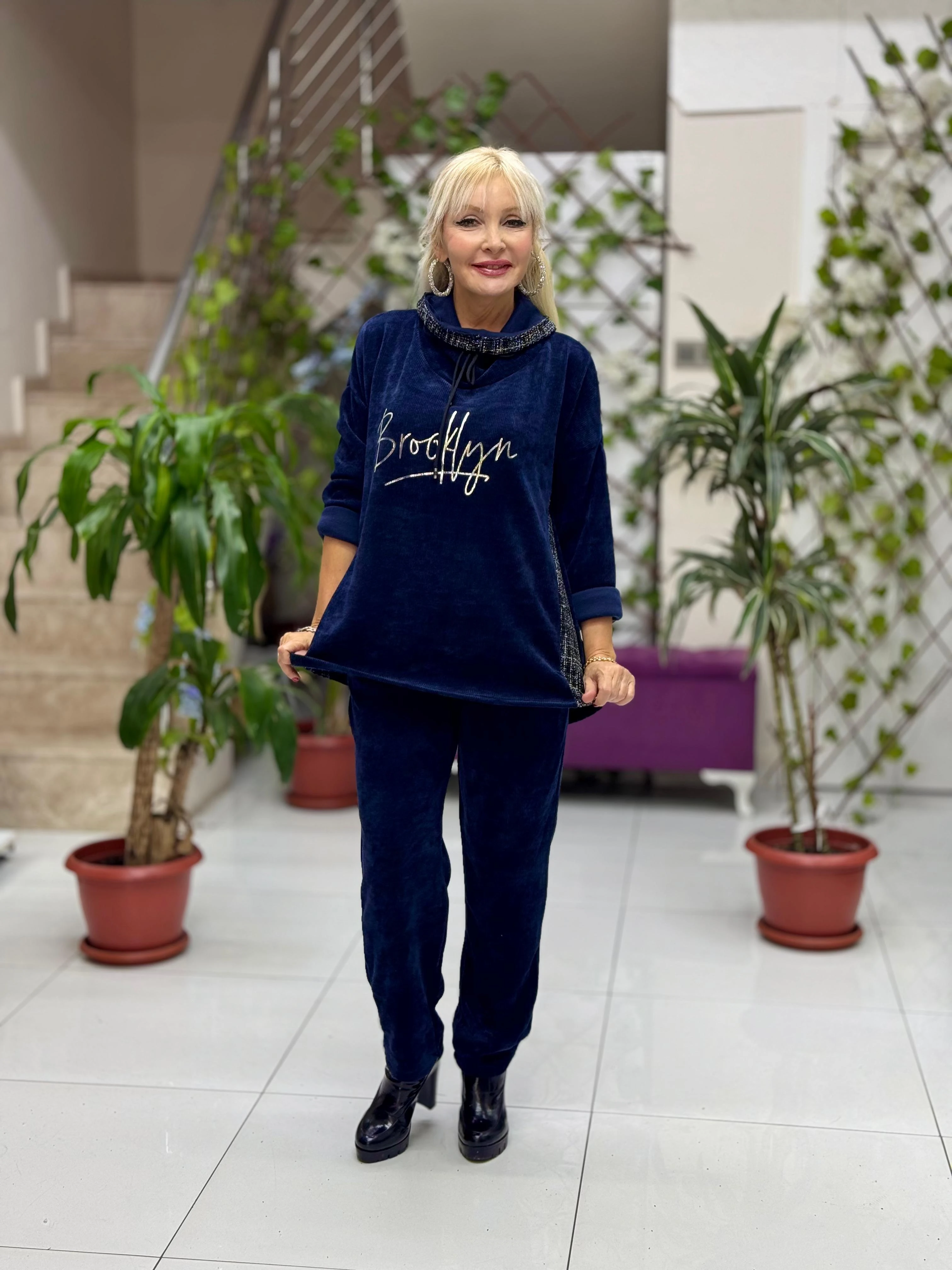 NC15495 Brooklyn Yazılı Degaje Yaka İtalyan Kadife Takım Lacivert