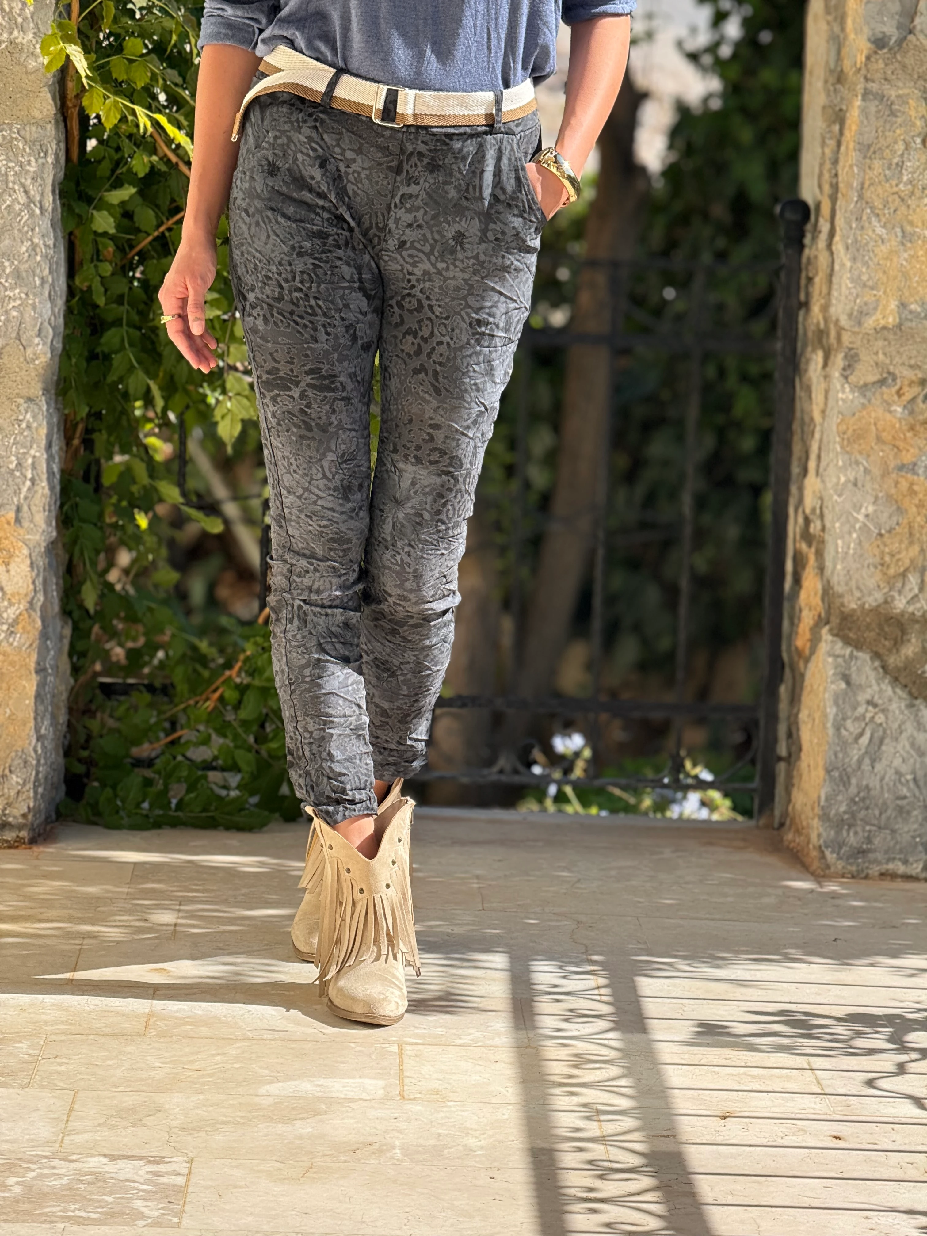 NC21980 italyan Likralı Çiçek ve Leopar desenli Pantolon Lacivert