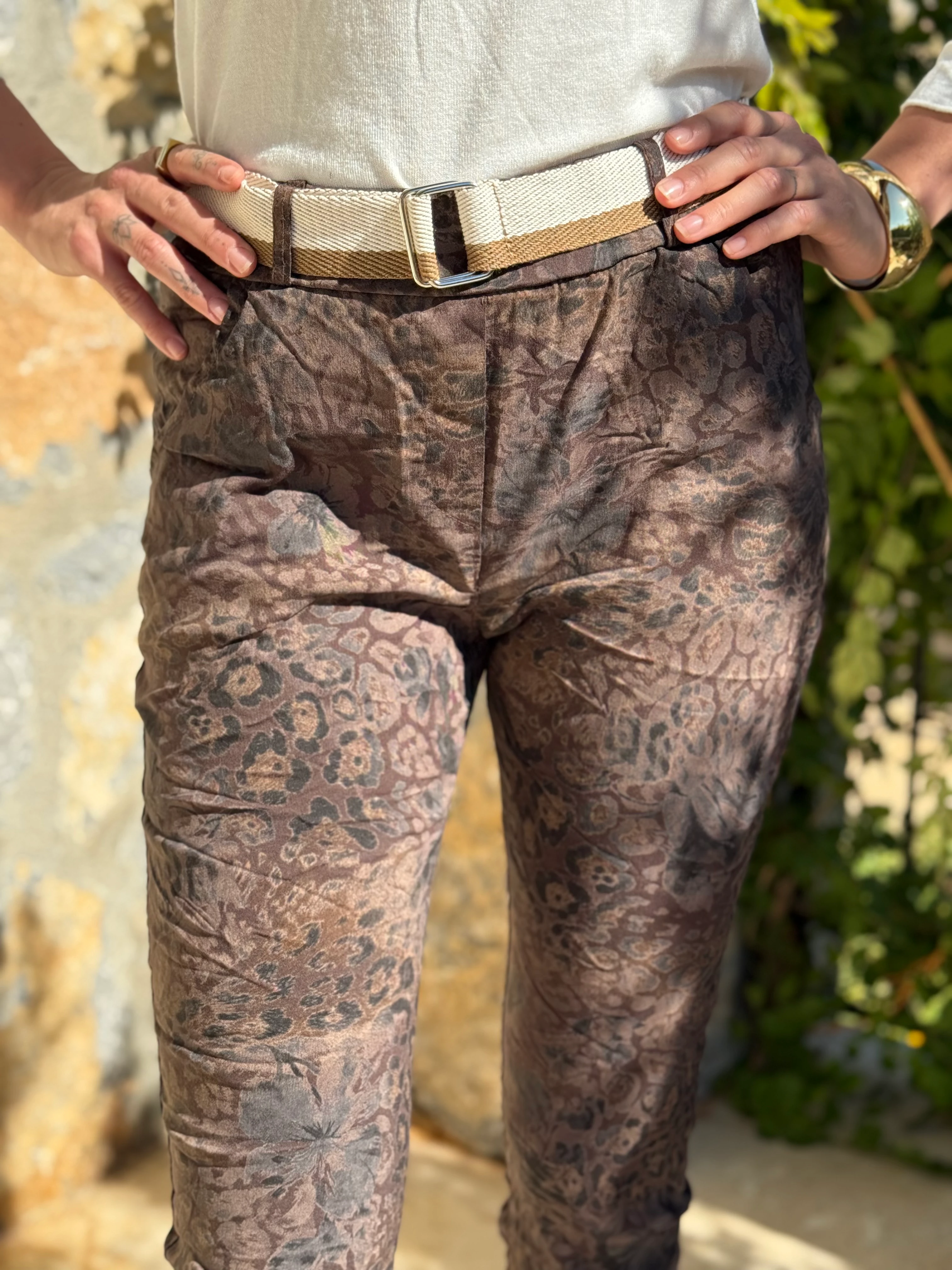NC21980 italyan Likralı Çiçek ve Leopar desenli Pantolon Kahve